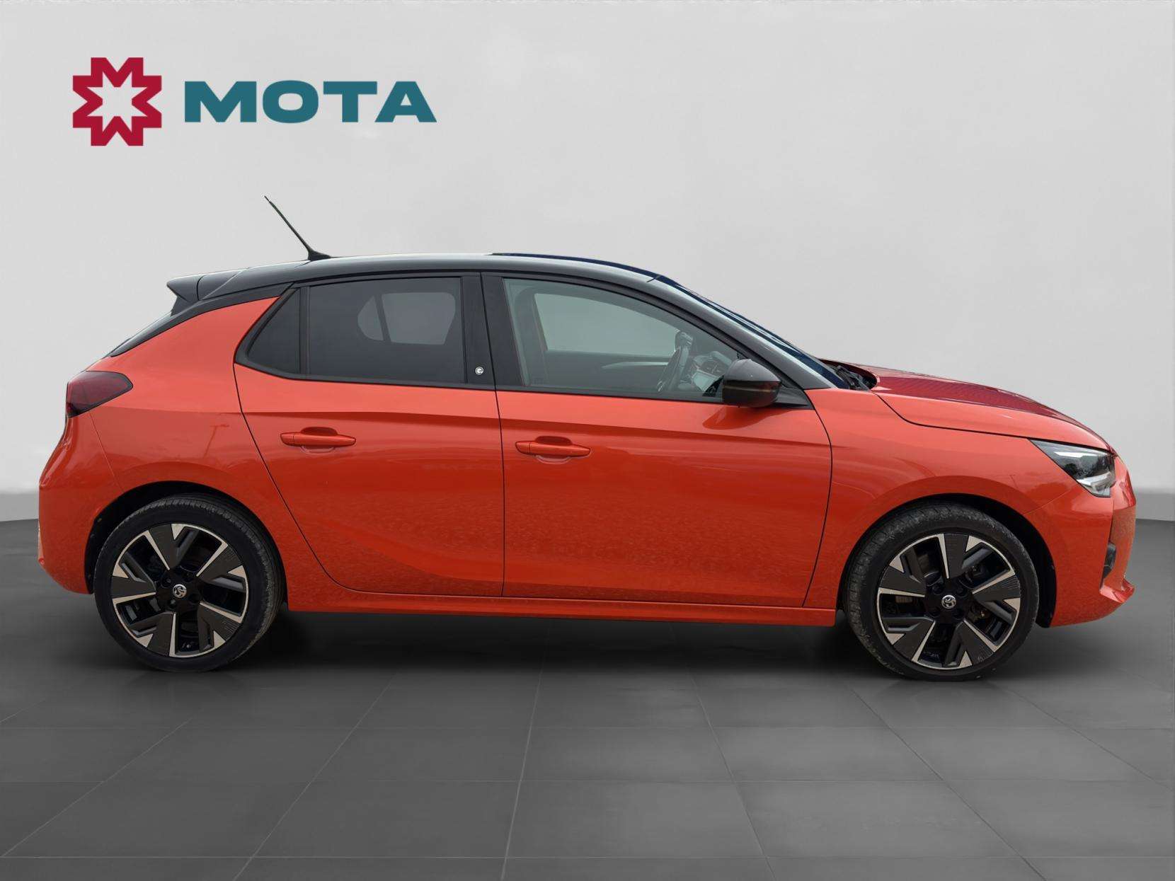 A 2022 VAUXHALL CORSA ELECTRIC 50kWh SRi Nav Premium Hatchback 5dr Electric Auto (7.4Kw Charger) (136 ps) A 2022 VAUXHALL CORSA ELECTRIC 50kWh SRi Nav Premium Hatchback 5dr Electric Auto (7.4Kw Charger) (136 ps)
