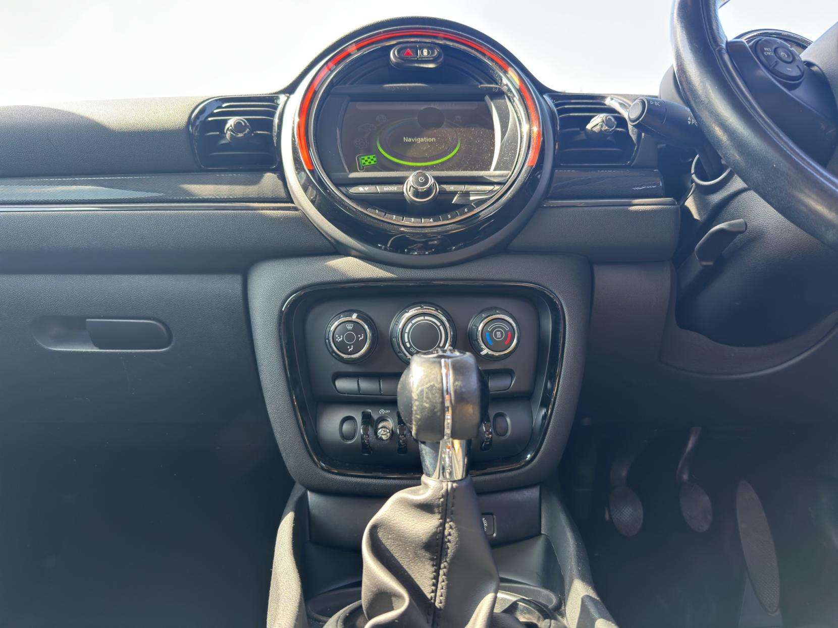 2016 MINI CLUBMAN 2016 MINI CLUBMAN