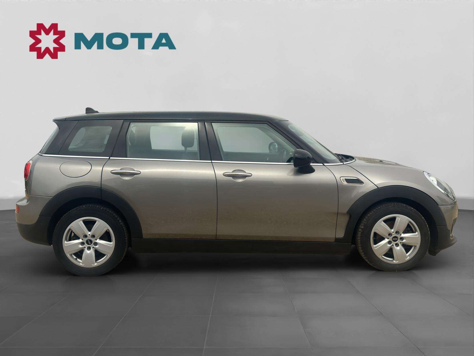 A 2016 MINI CLUBMAN 2.0 Cooper D Estate 6dr Diesel Manual Euro 6 (s/s) (150 ps) A 2016 MINI CLUBMAN 2.0 Cooper D Estate 6dr Diesel Manual Euro 6 (s/s) (150 ps)