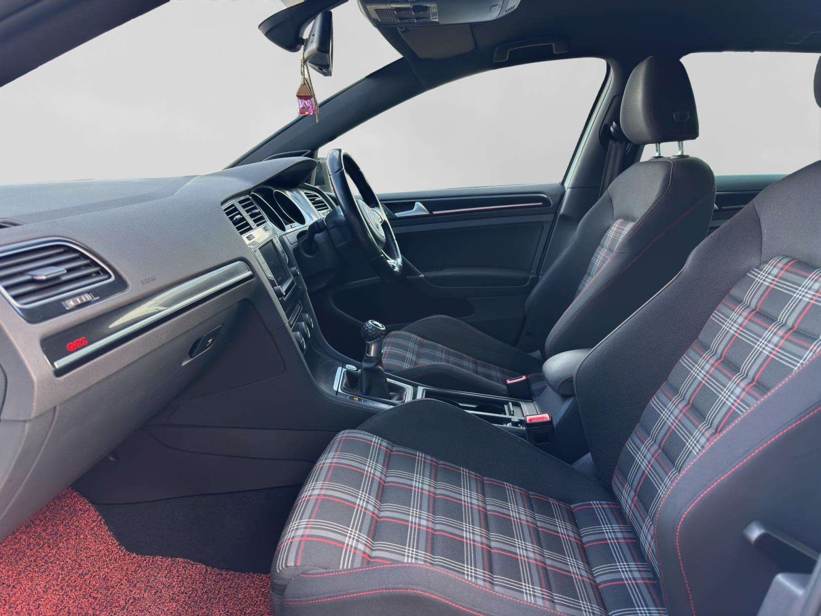 2016 VOLKSWAGEN GOLF 2016 VOLKSWAGEN GOLF