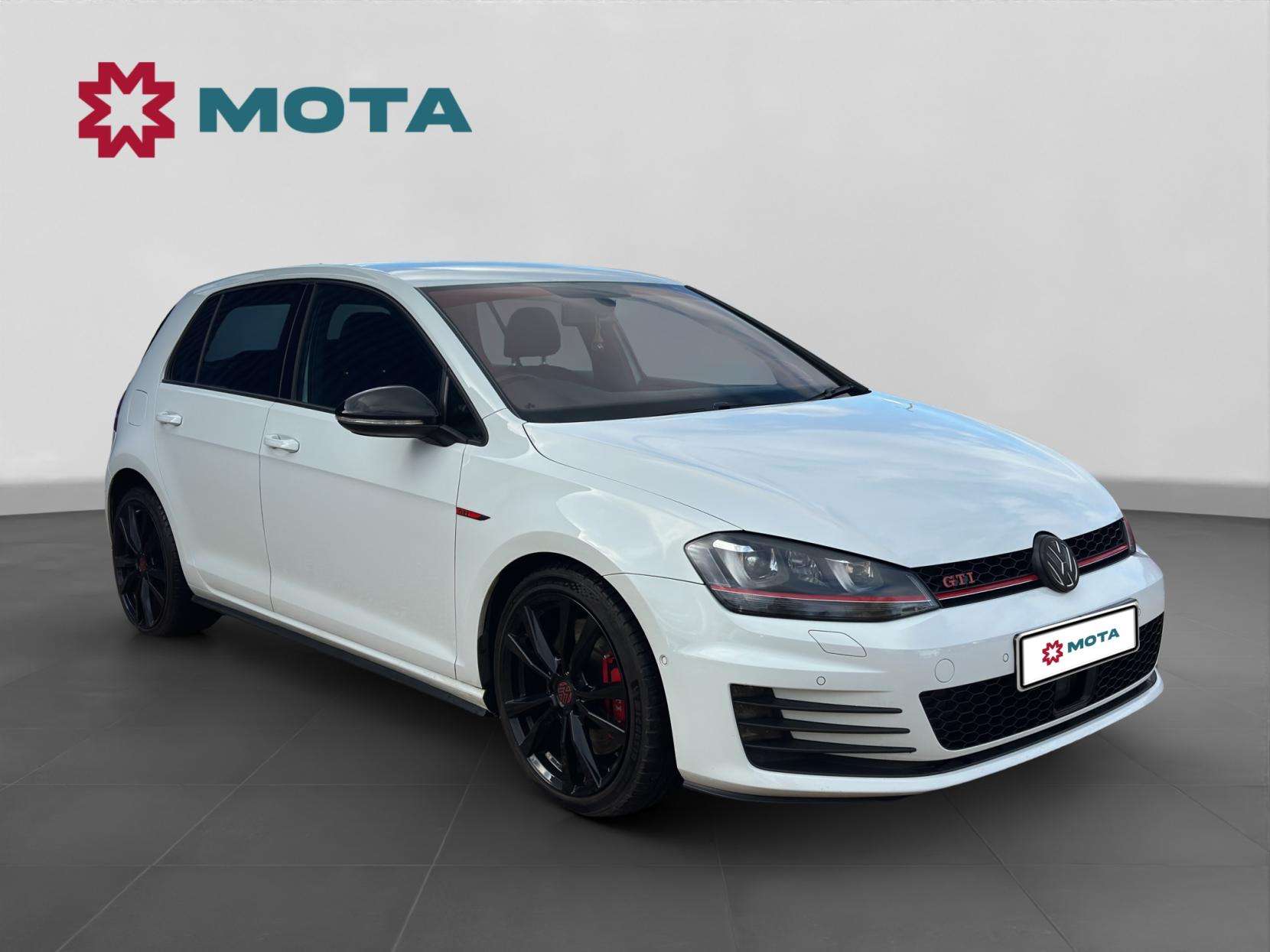 Check out this Volkswagen Golf 2016 Petrol Manual