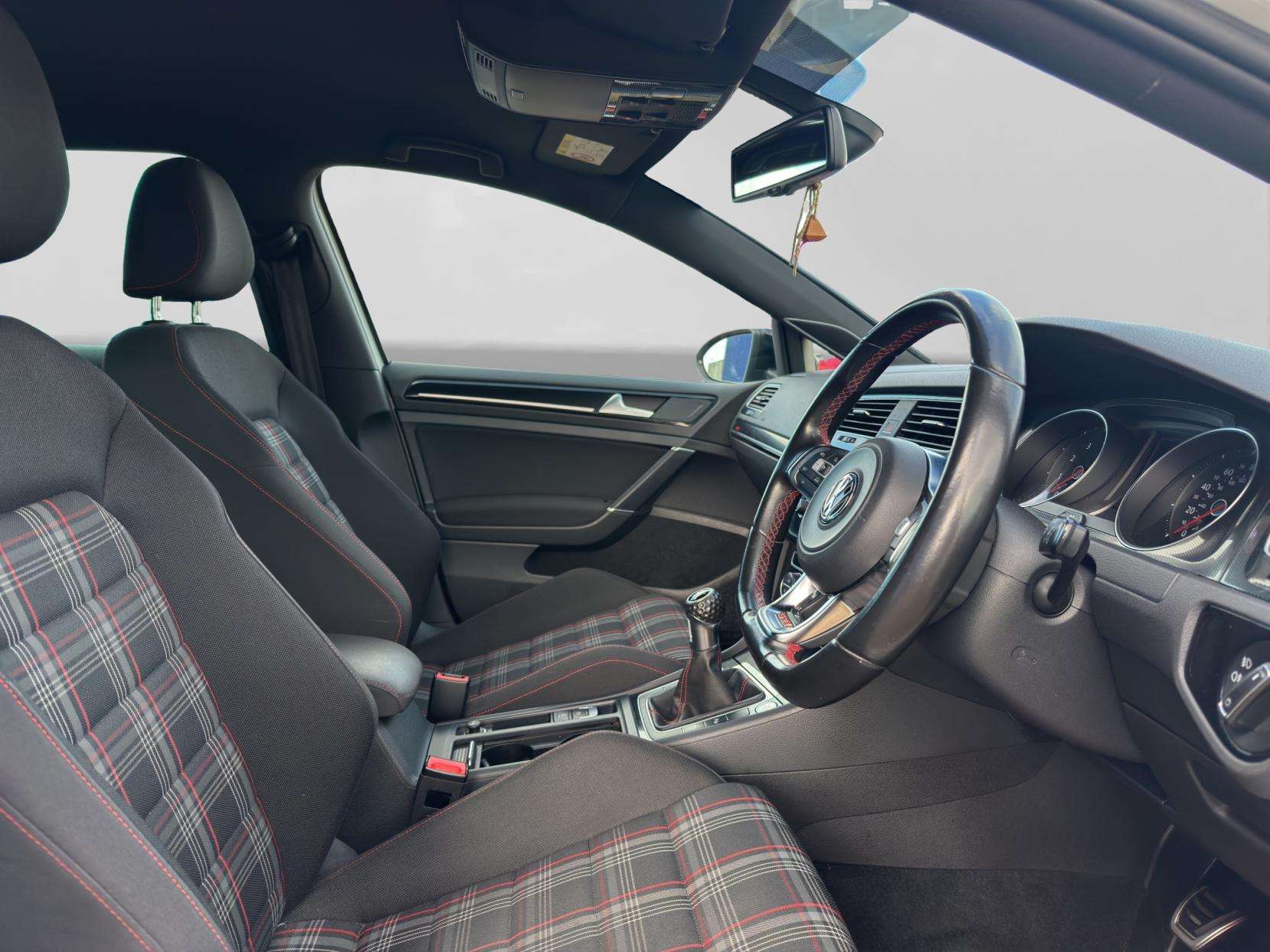 2016 VOLKSWAGEN GOLF 2016 VOLKSWAGEN GOLF