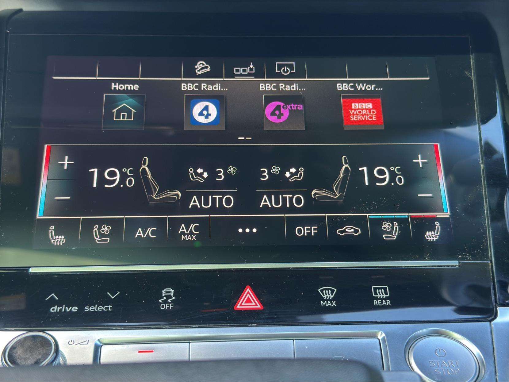 2021 AUDI E-TRON 2021 AUDI E-TRON