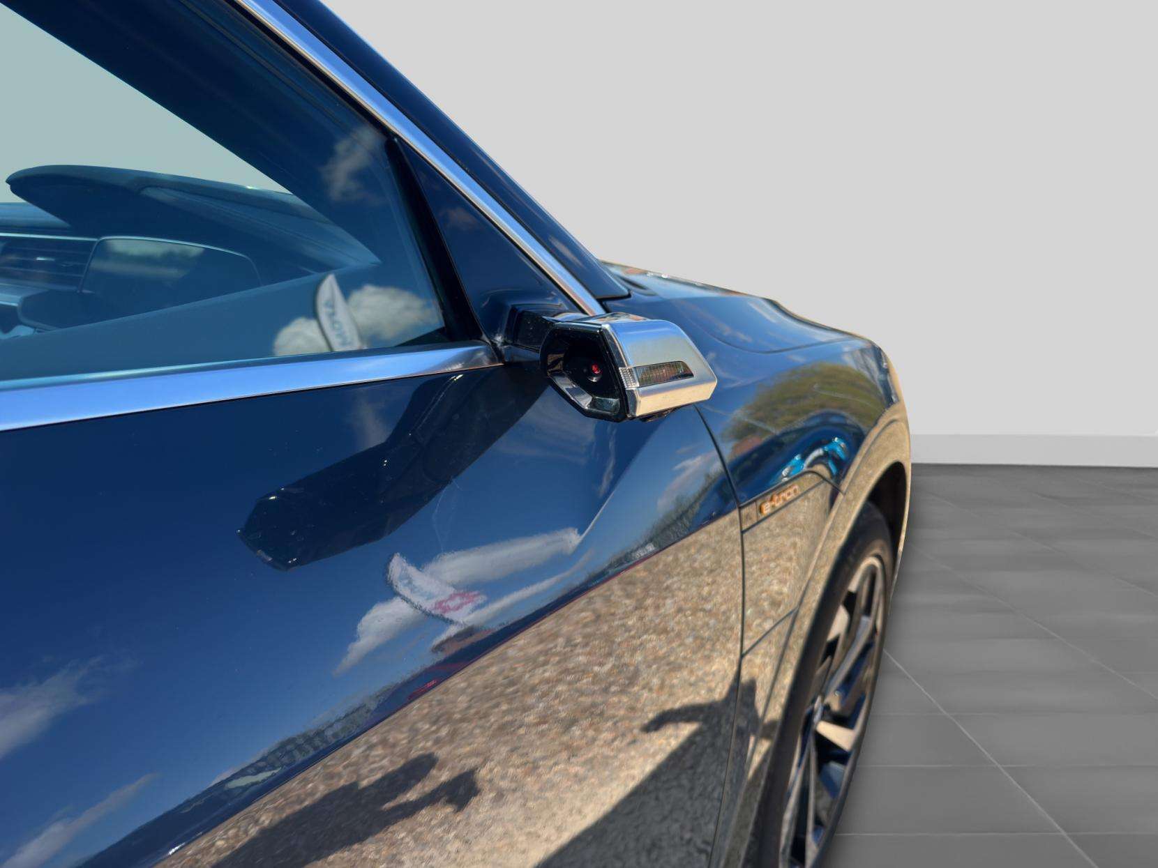 2021 AUDI E-TRON 2021 AUDI E-TRON