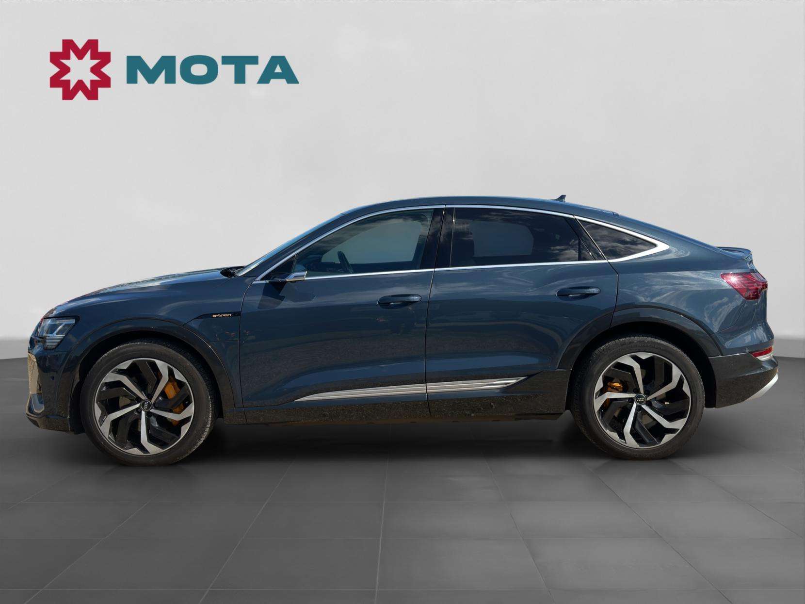 2021 AUDI E-TRON 2021 AUDI E-TRON