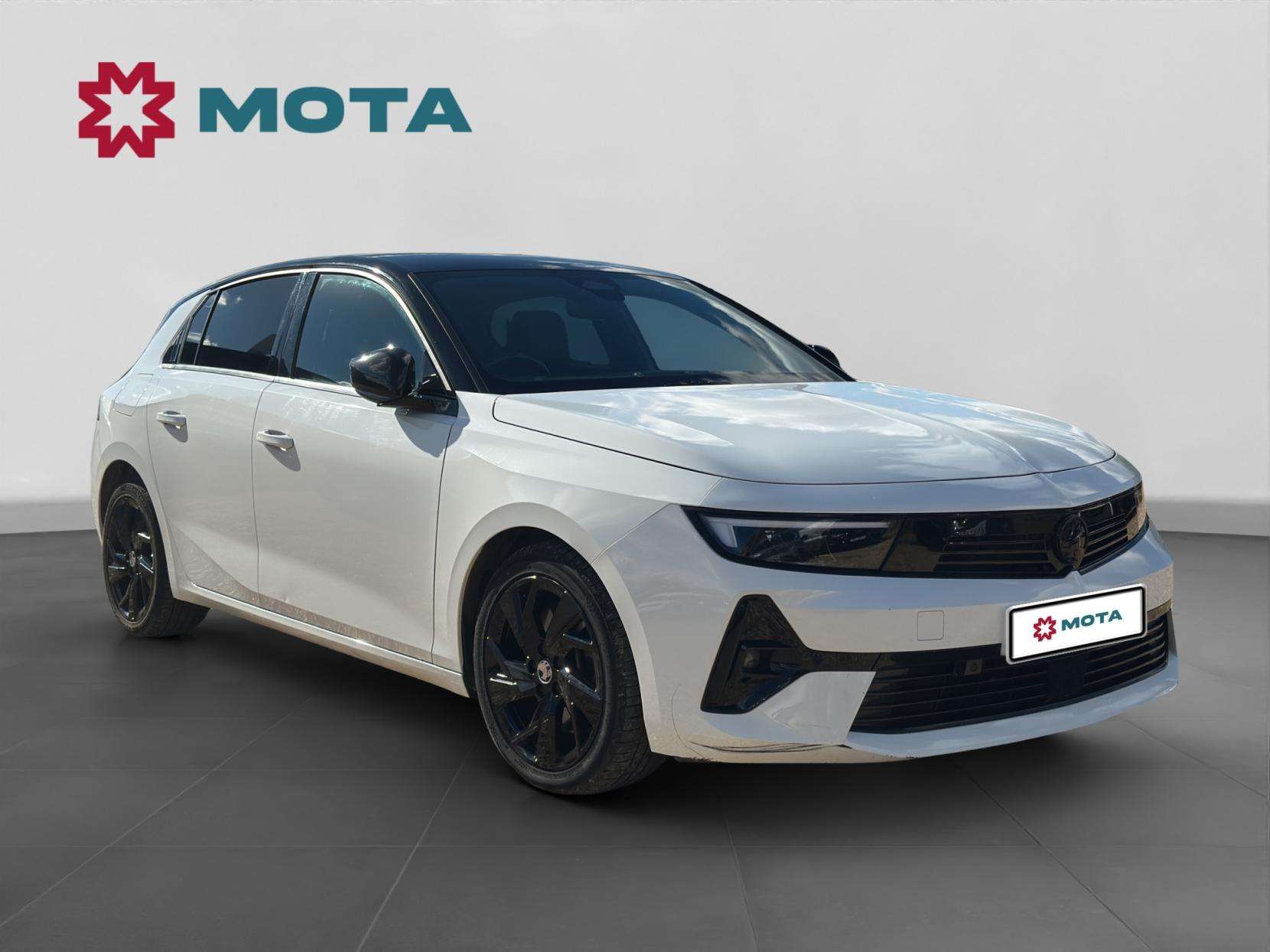 A 2023 VAUXHALL ASTRA 1.6 12.4kWh GS Hatchback 5dr Petrol Plug-in Hybrid Auto Euro 6 (s/s) (180 ps) A 2023 VAUXHALL ASTRA 1.6 12.4kWh GS Hatchback 5dr Petrol Plug-in Hybrid Auto Euro 6 (s/s) (180 ps)