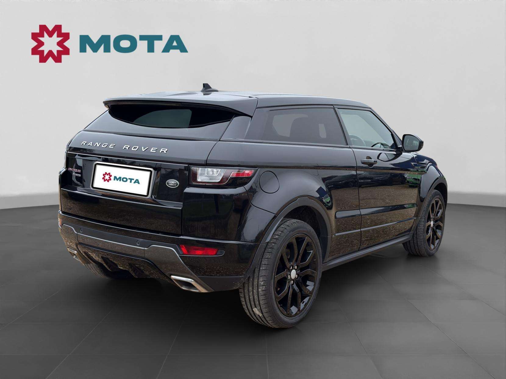 A 2016 LAND ROVER RANGE ROVER EVOQUE 2.0 TD4 HSE Dynamic Coupe 3dr Diesel Auto 4WD Euro 6 (s/s) (180 ps) A 2016 LAND ROVER RANGE ROVER EVOQUE 2.0 TD4 HSE Dynamic Coupe 3dr Diesel Auto 4WD Euro 6 (s/s) (180 ps)