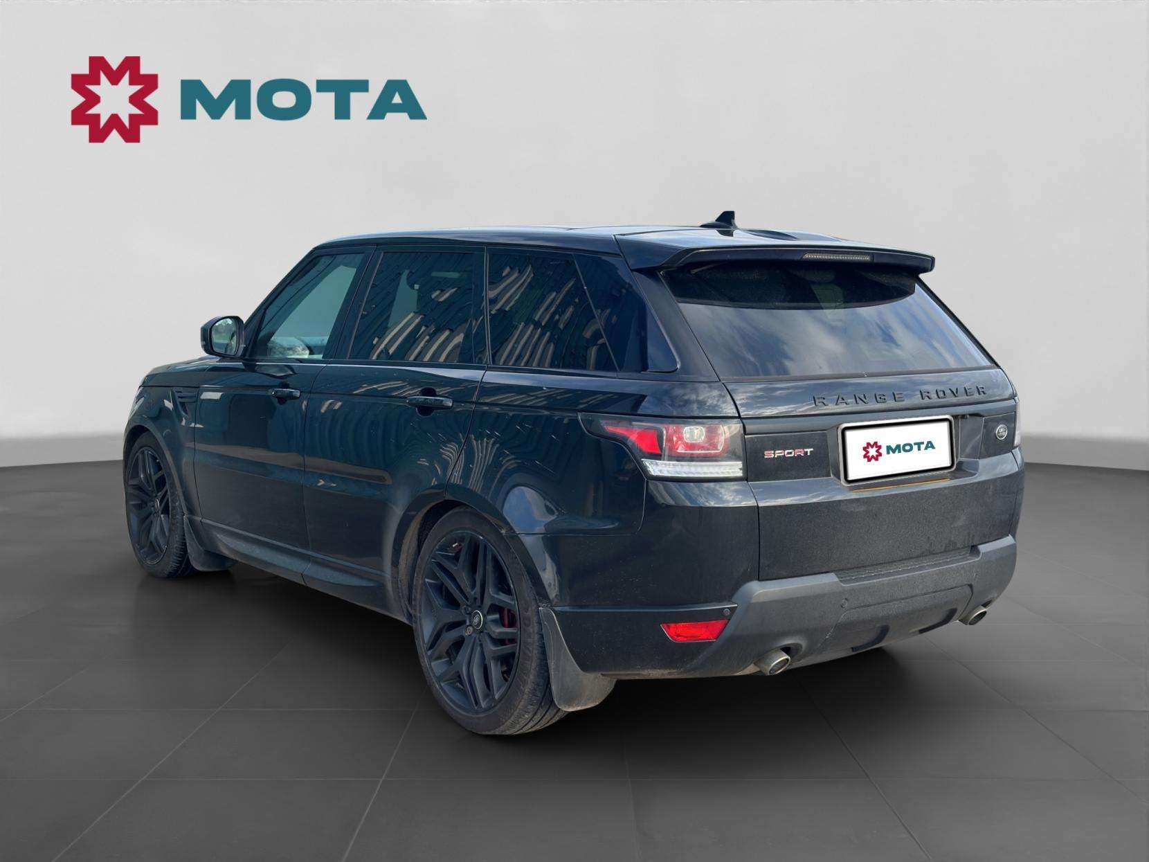 A 2016 LAND ROVER RANGE ROVER SPORT 3.0 SD V6 HSE Dynamic SUV 5dr Diesel Auto 4WD Euro 6 (s/s) (306 ps) A 2016 LAND ROVER RANGE ROVER SPORT 3.0 SD V6 HSE Dynamic SUV 5dr Diesel Auto 4WD Euro 6 (s/s) (306 ps)