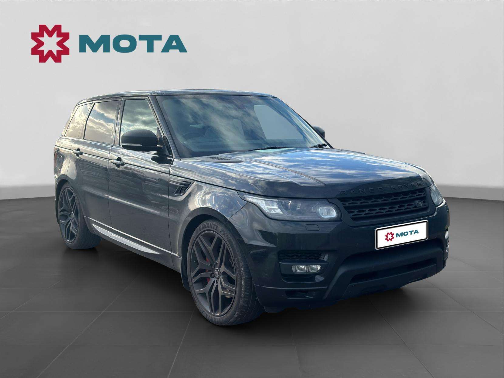 A 2016 LAND ROVER RANGE ROVER SPORT 3.0 SD V6 HSE Dynamic SUV 5dr Diesel Auto 4WD Euro 6 (s/s) (306 ps) A 2016 LAND ROVER RANGE ROVER SPORT 3.0 SD V6 HSE Dynamic SUV 5dr Diesel Auto 4WD Euro 6 (s/s) (306 ps)