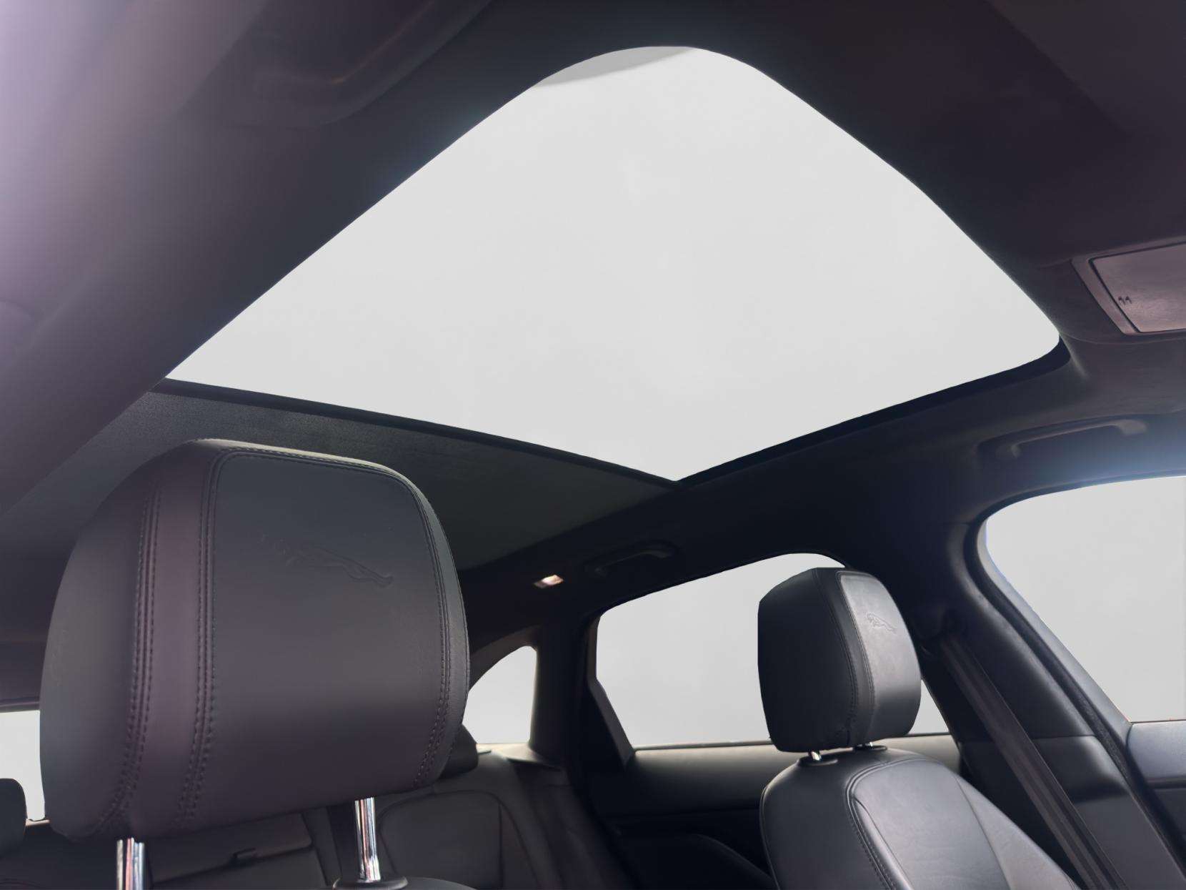 2018 JAGUAR F-PACE 2018 JAGUAR F-PACE