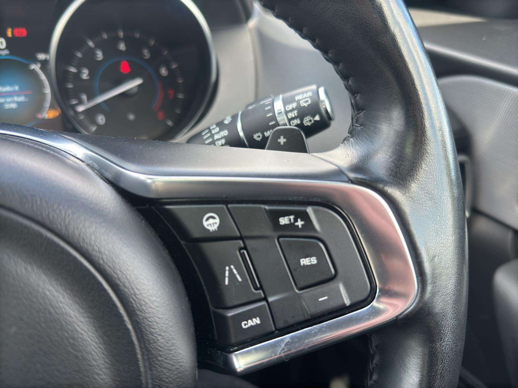 2018 JAGUAR F-PACE 2018 JAGUAR F-PACE