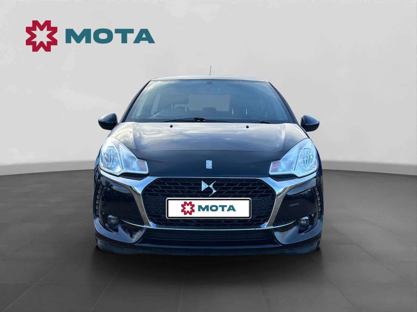 A 2017 DS AUTOMOBILES DS 3 1.2 PureTech Connected Chic Hatchback 3dr Petrol Manual Euro 6 (82 ps) A 2017 DS AUTOMOBILES DS 3 1.2 PureTech Connected Chic Hatchback 3dr Petrol Manual Euro 6 (82 ps)