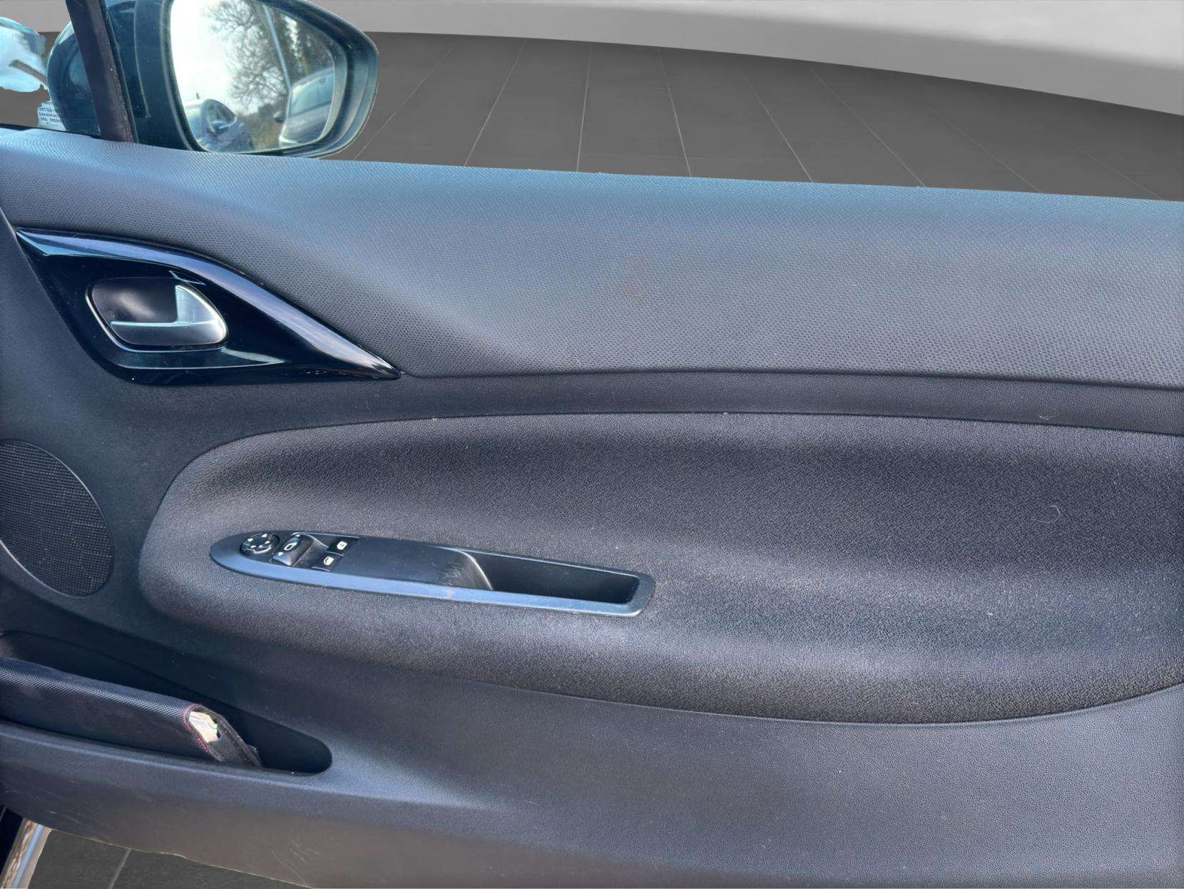 2017 DS AUTOMOBILES DS 3 2017 DS AUTOMOBILES DS 3