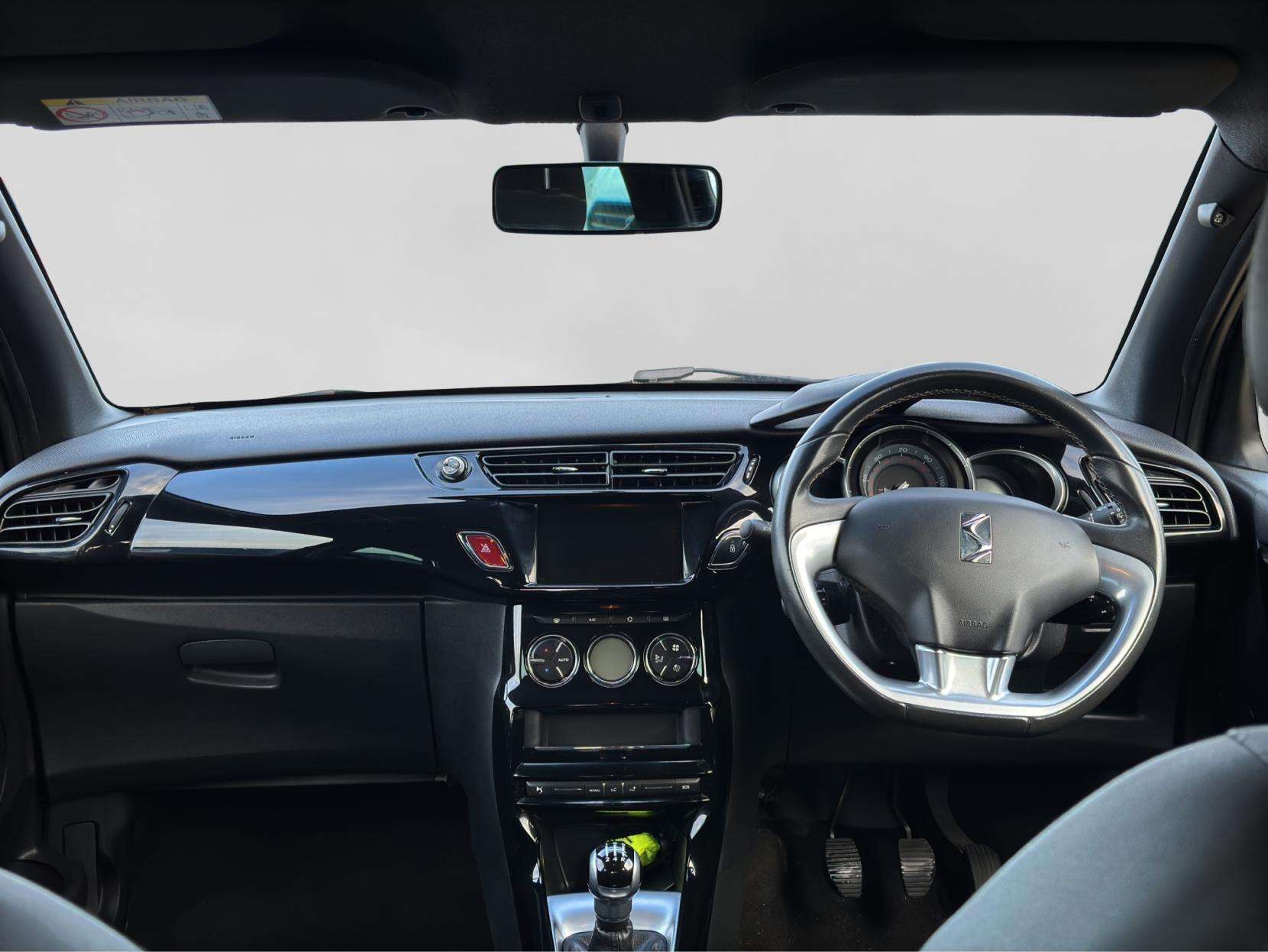 2017 DS AUTOMOBILES DS 3 2017 DS AUTOMOBILES DS 3