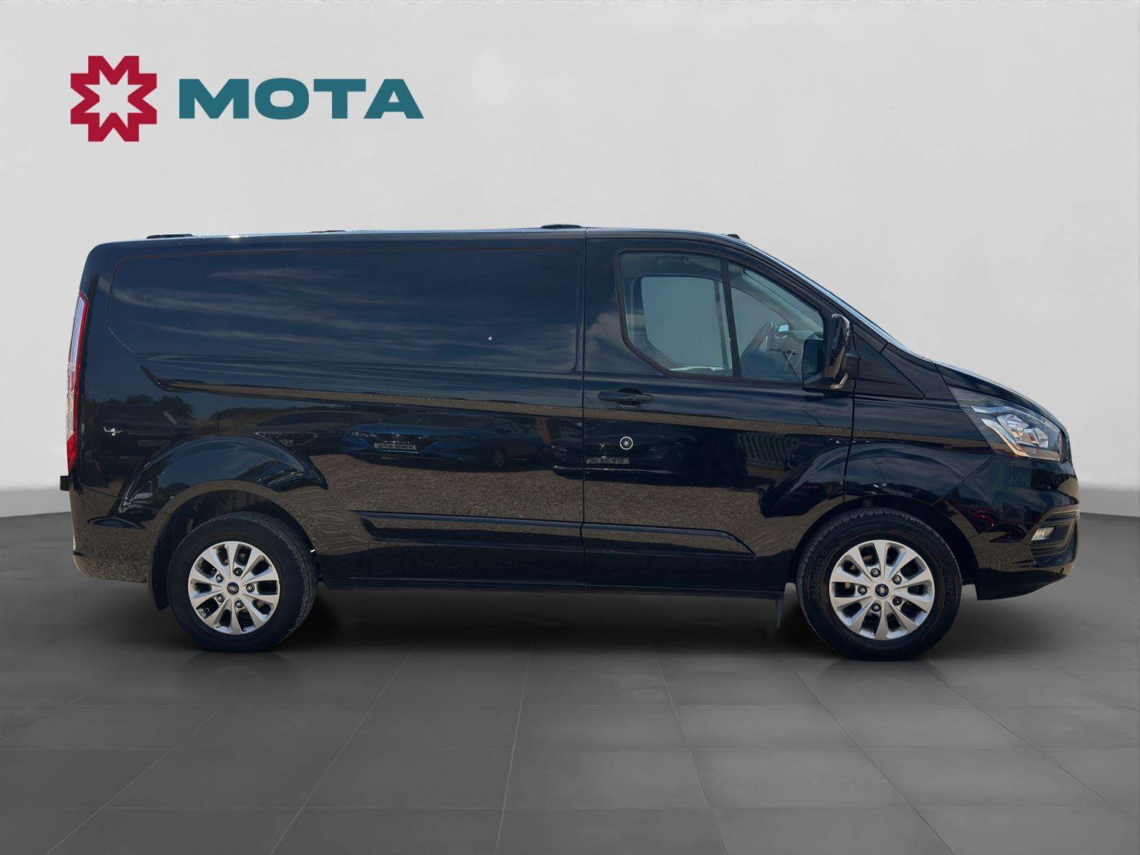 A 2019 FORD TRANSIT CUSTOM 2.0 280 EcoBlue Limited Panel Van 5dr Diesel Auto L1 H1 Euro 6 (s/s) (130 ps) A 2019 FORD TRANSIT CUSTOM 2.0 280 EcoBlue Limited Panel Van 5dr Diesel Auto L1 H1 Euro 6 (s/s) (130 ps)