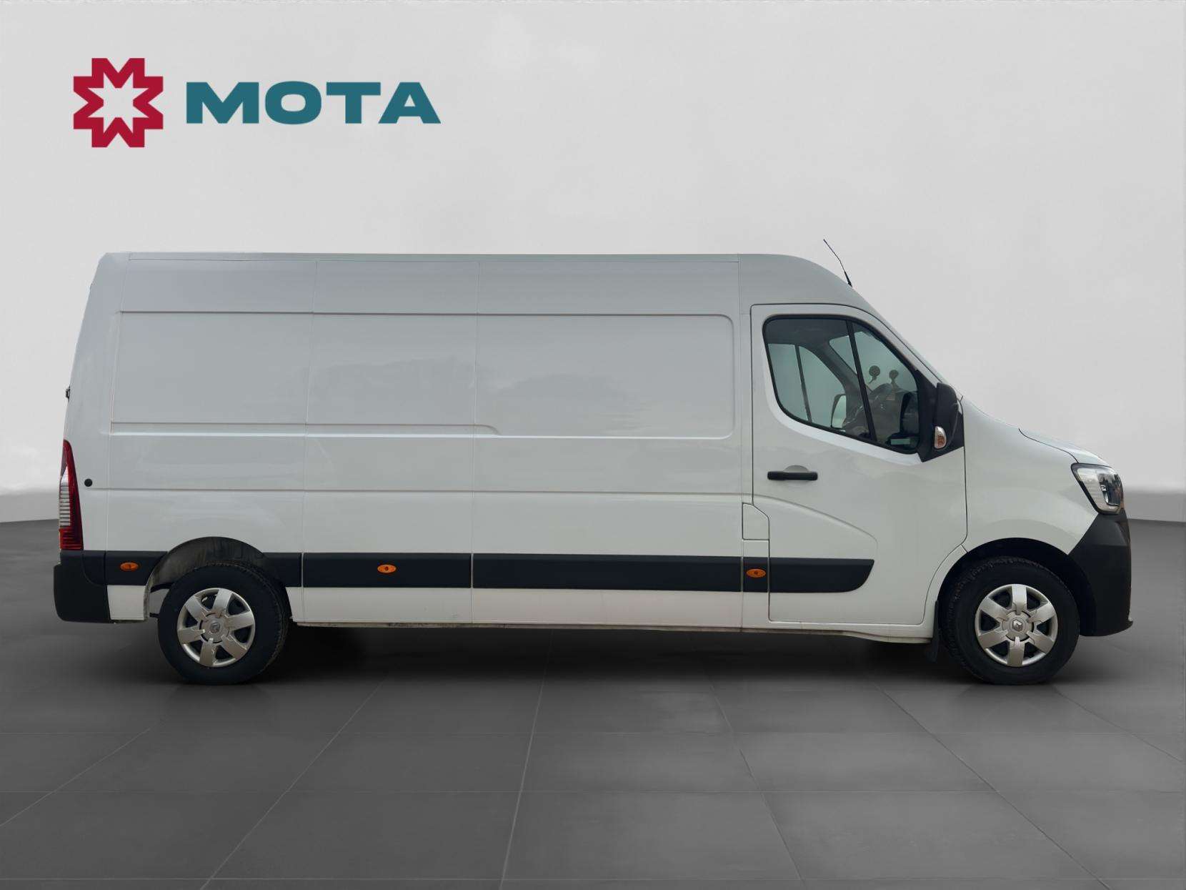 A 2023 RENAULT MASTER 2.3 dCi 35 Business+ Panel Van 4dr Diesel Manual FWD LWB Medium Roof Euro 6 (135 ps) A 2023 RENAULT MASTER 2.3 dCi 35 Business+ Panel Van 4dr Diesel Manual FWD LWB Medium Roof Euro 6 (135 ps)