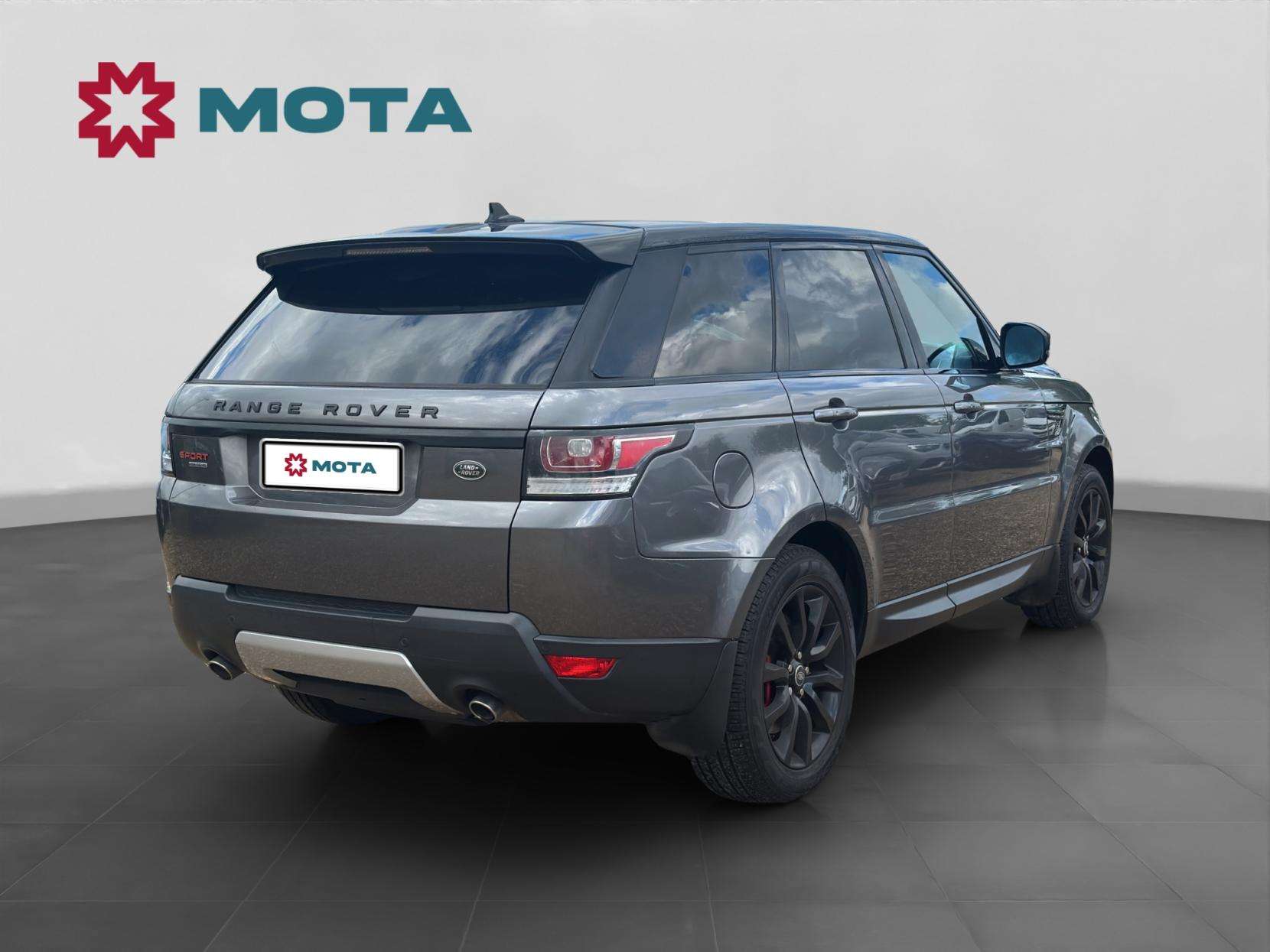 A 2015 LAND ROVER RANGE ROVER SPORT 3.0 SD V6 HSE SUV 5dr Diesel Auto 4WD Euro 5 (s/s) (306 ps) A 2015 LAND ROVER RANGE ROVER SPORT 3.0 SD V6 HSE SUV 5dr Diesel Auto 4WD Euro 5 (s/s) (306 ps)