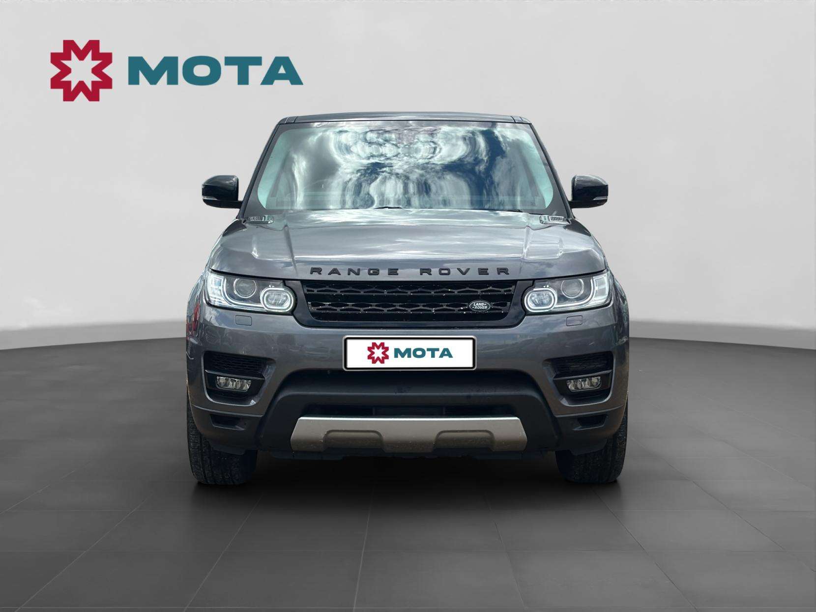 A 2015 LAND ROVER RANGE ROVER SPORT 3.0 SD V6 HSE SUV 5dr Diesel Auto 4WD Euro 5 (s/s) (306 ps) A 2015 LAND ROVER RANGE ROVER SPORT 3.0 SD V6 HSE SUV 5dr Diesel Auto 4WD Euro 5 (s/s) (306 ps)