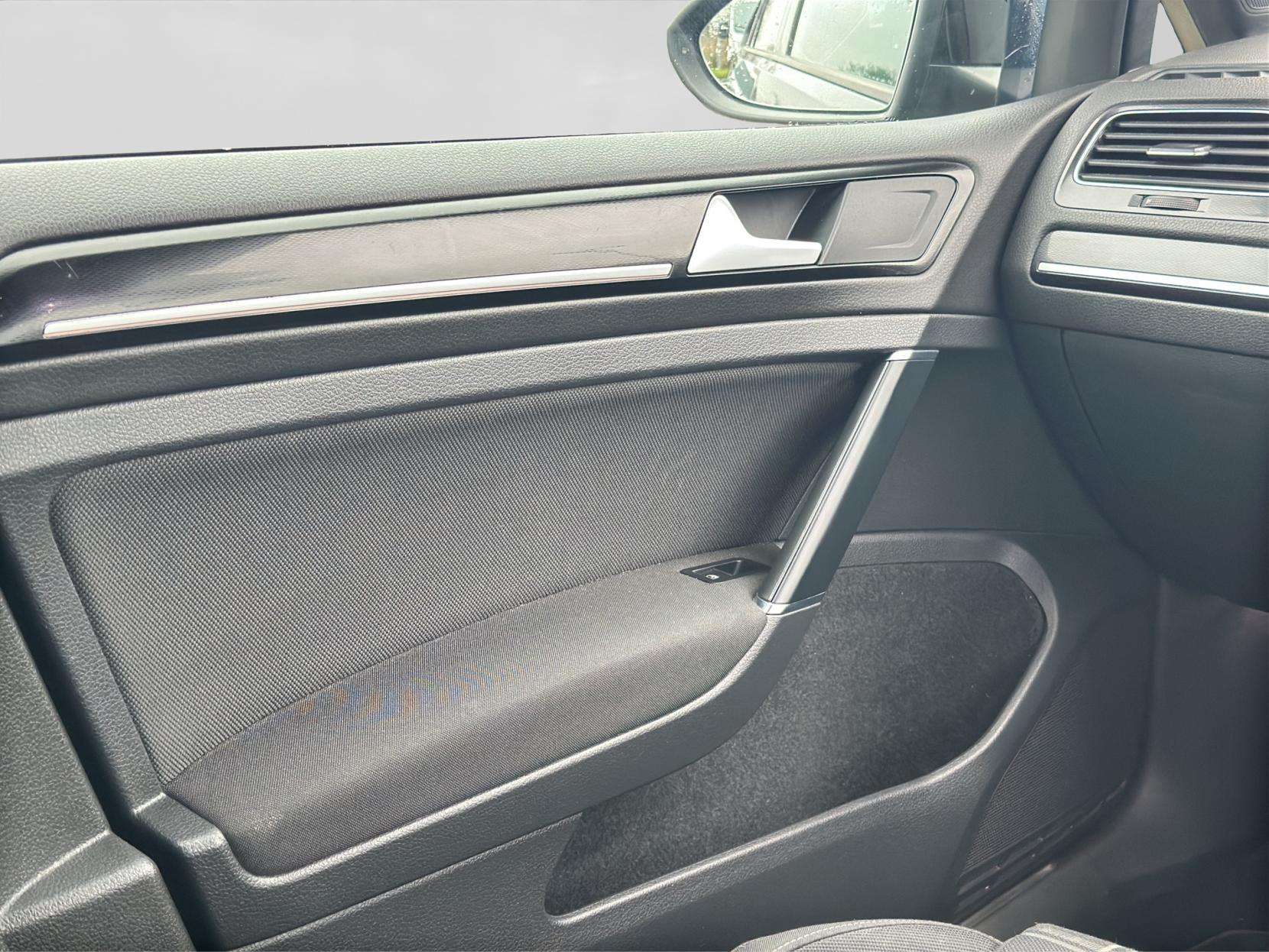 2016 VOLKSWAGEN GOLF 2016 VOLKSWAGEN GOLF