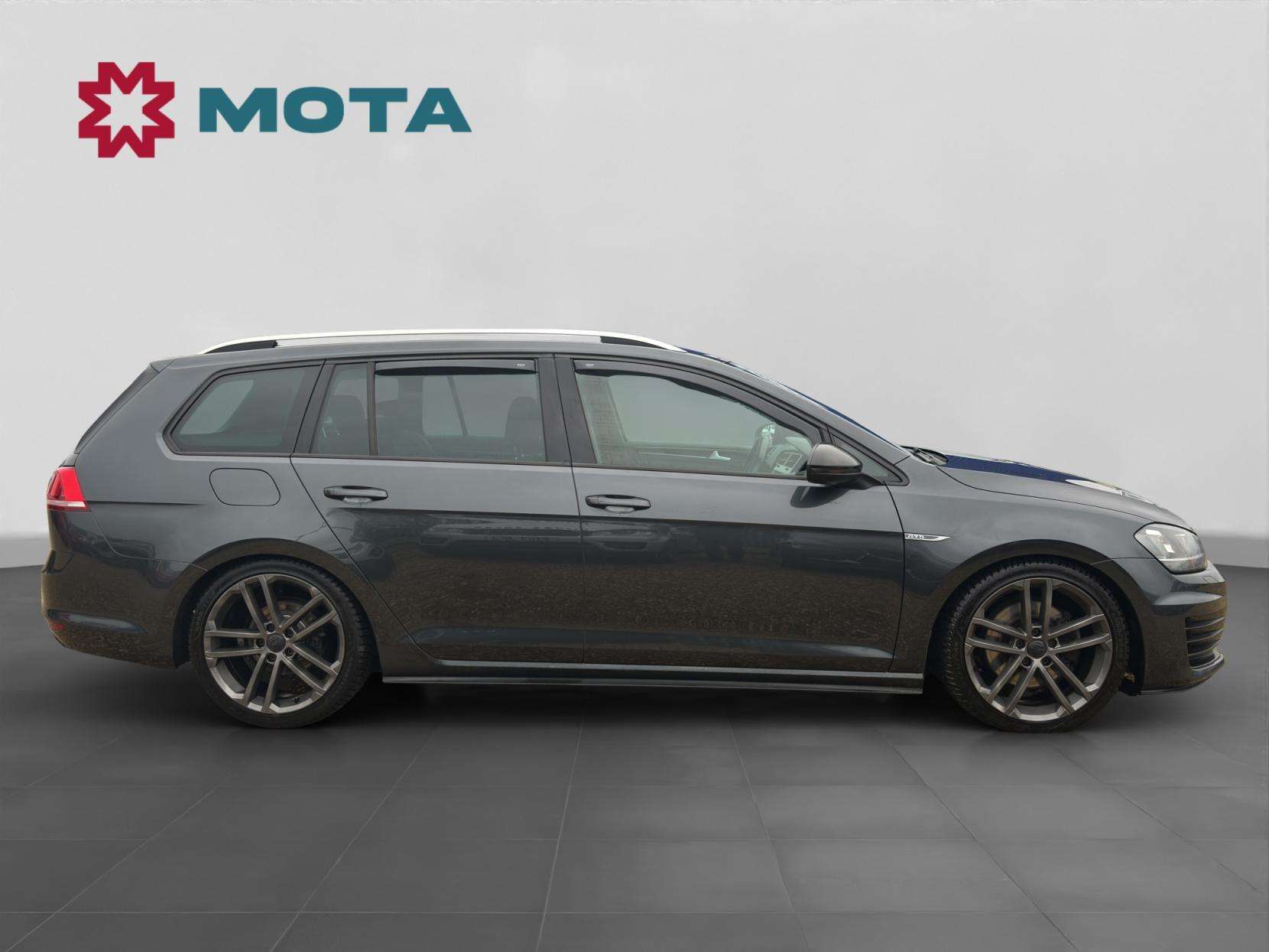 A 2016 VOLKSWAGEN GOLF 2.0 TDI BlueMotion Tech GTD (Nav) Estate 5dr Diesel DSG Euro 6 (s/s) (184 ps) A 2016 VOLKSWAGEN GOLF 2.0 TDI BlueMotion Tech GTD (Nav) Estate 5dr Diesel DSG Euro 6 (s/s) (184 ps)