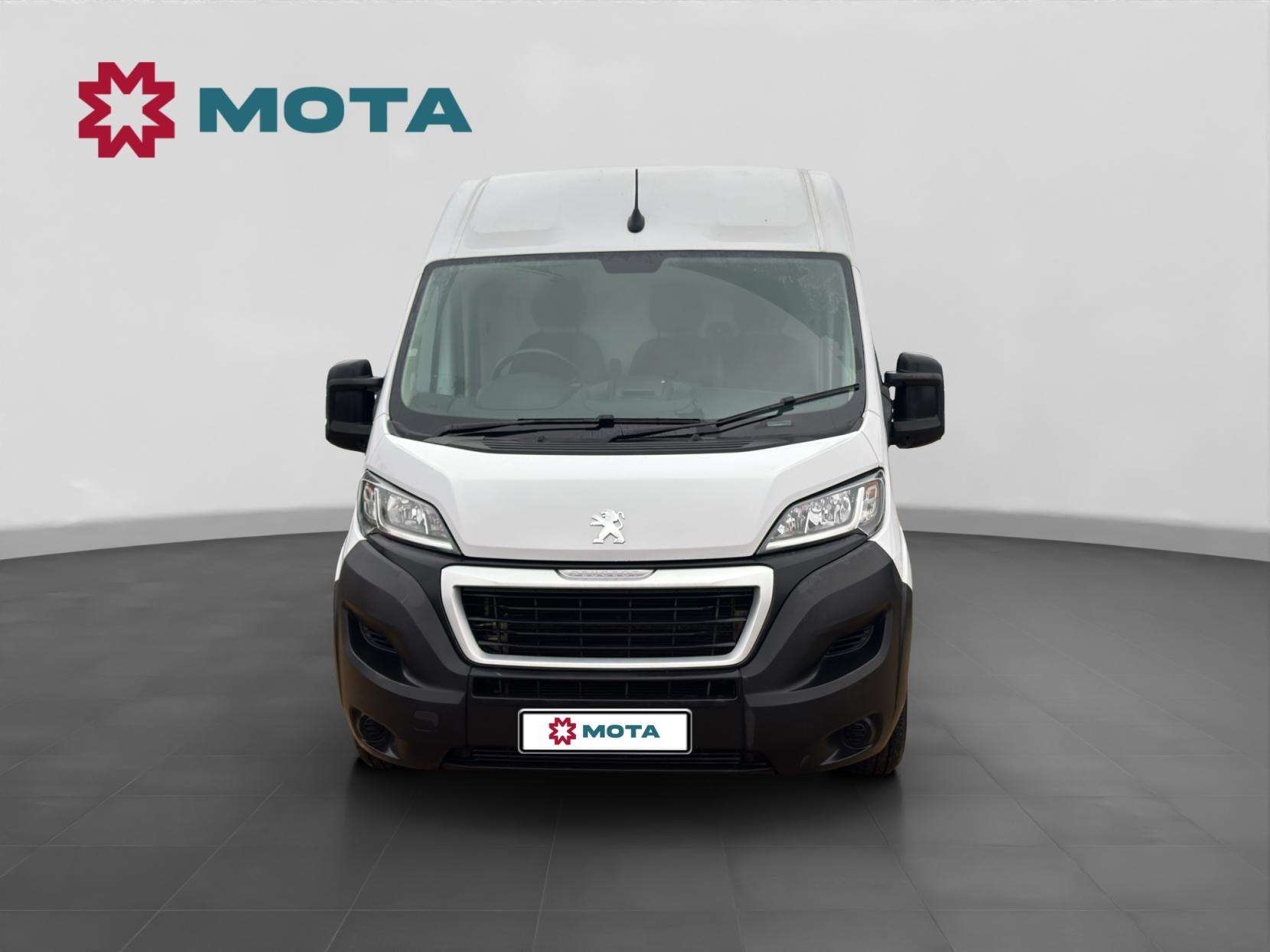 A 2022 PEUGEOT BOXER 2.2 BlueHDi 335 Professional Panel Van 5dr Diesel Manual L3 H2 Euro 6 (s/s) (140 ps) A 2022 PEUGEOT BOXER 2.2 BlueHDi 335 Professional Panel Van 5dr Diesel Manual L3 H2 Euro 6 (s/s) (140 ps)