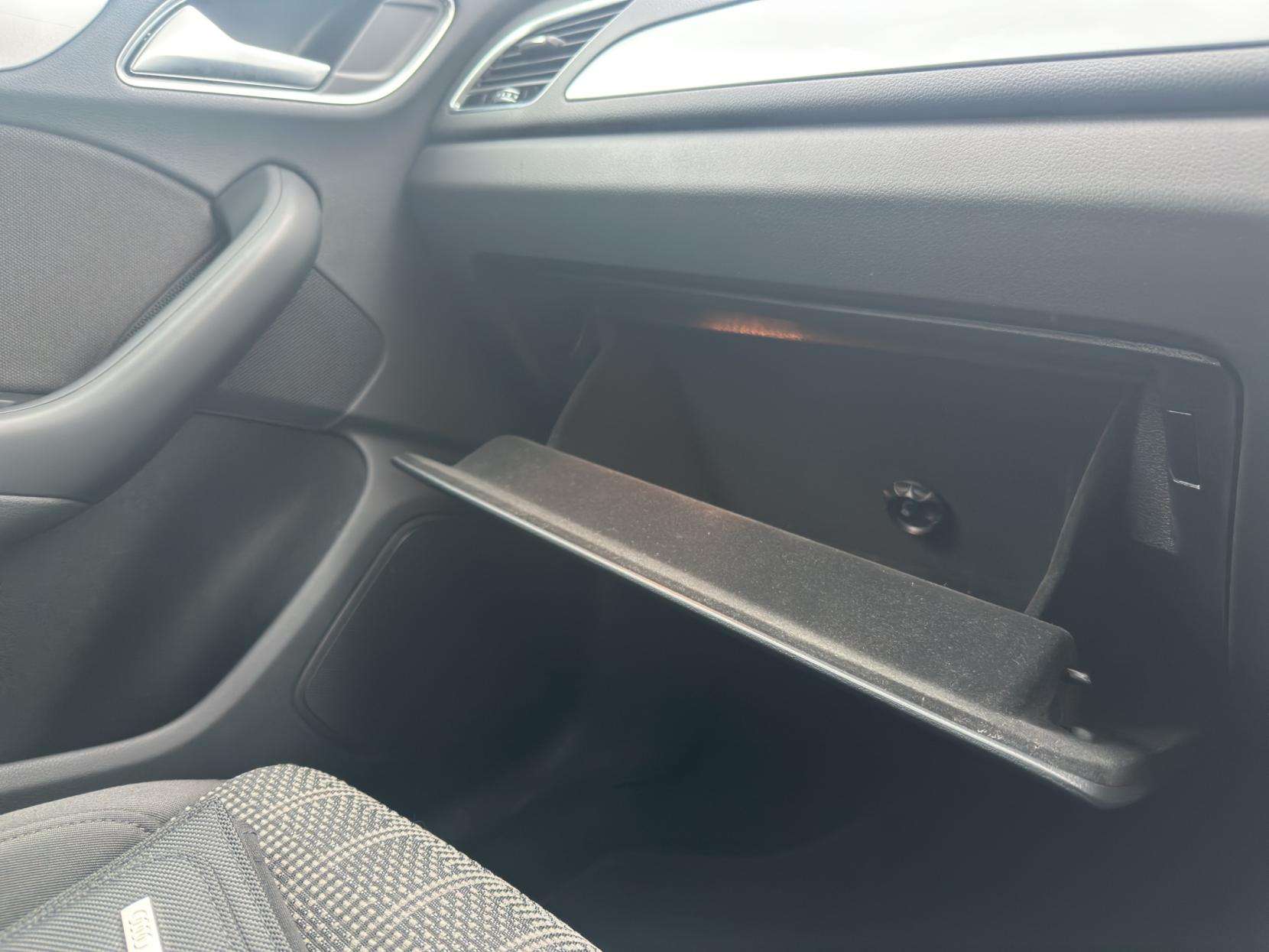 2018 AUDI Q3 2018 AUDI Q3