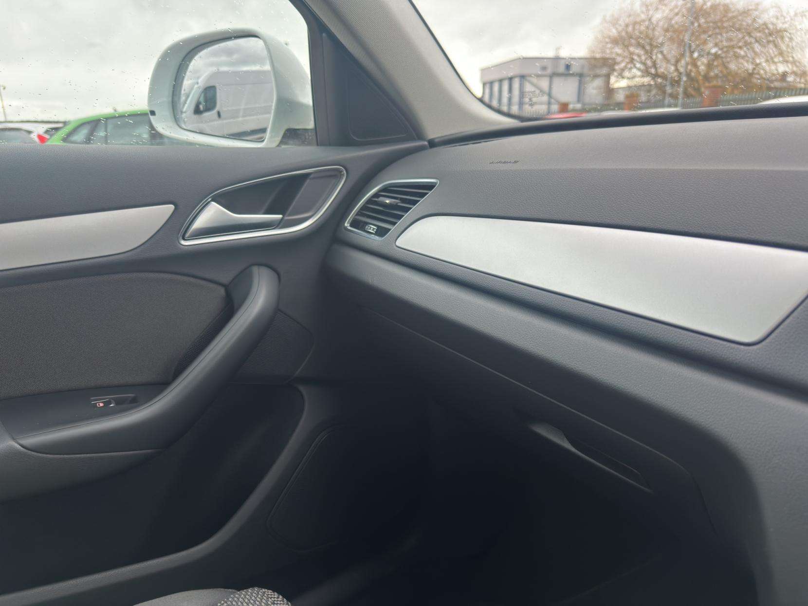 2018 AUDI Q3 2018 AUDI Q3