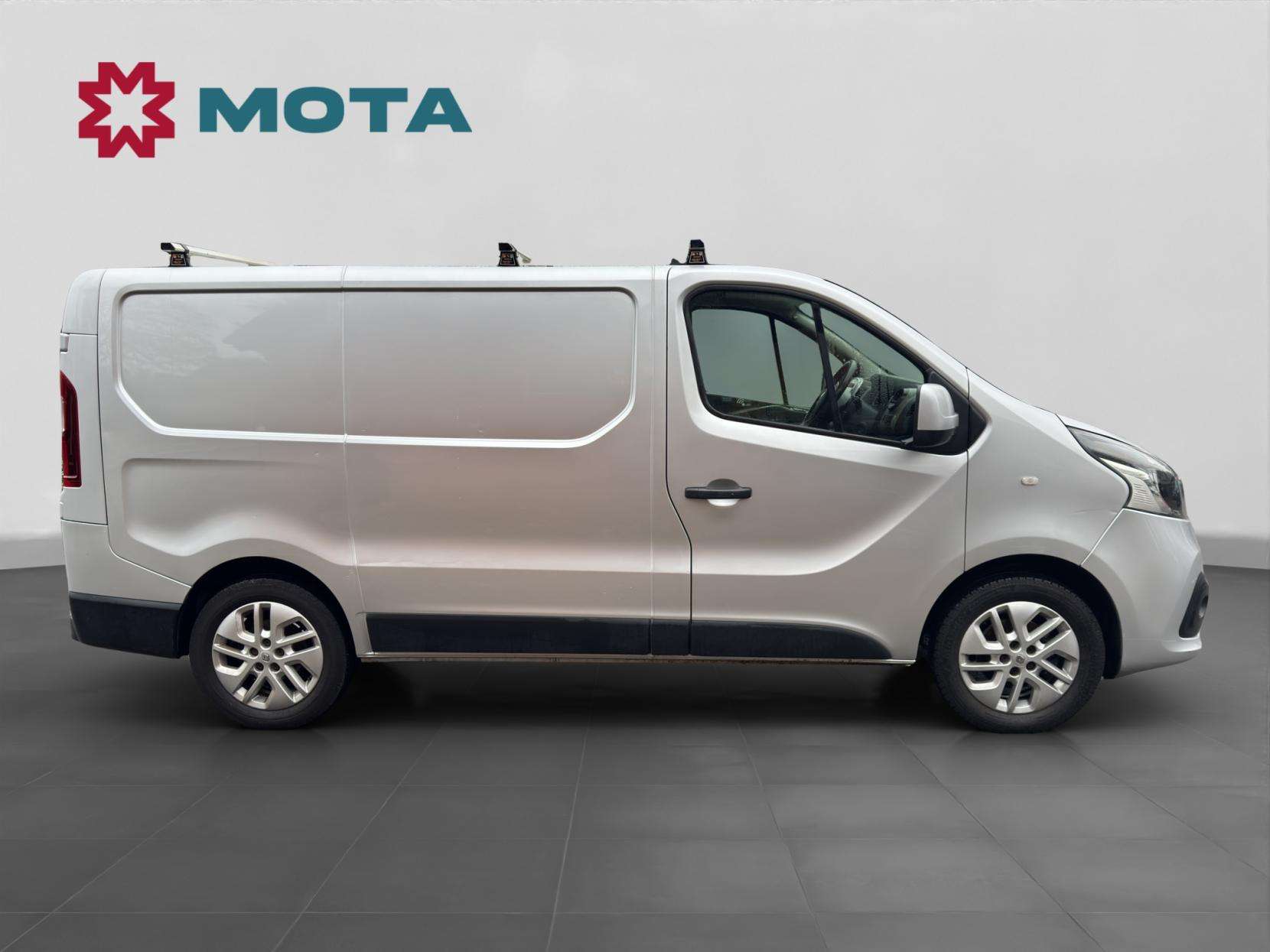 A 2017 RENAULT TRAFIC 1.6 dCi 27 Sport Nav Panel Van 5dr Diesel Manual SWB Standard Roof Euro 6 (120 ps) A 2017 RENAULT TRAFIC 1.6 dCi 27 Sport Nav Panel Van 5dr Diesel Manual SWB Standard Roof Euro 6 (120 ps)