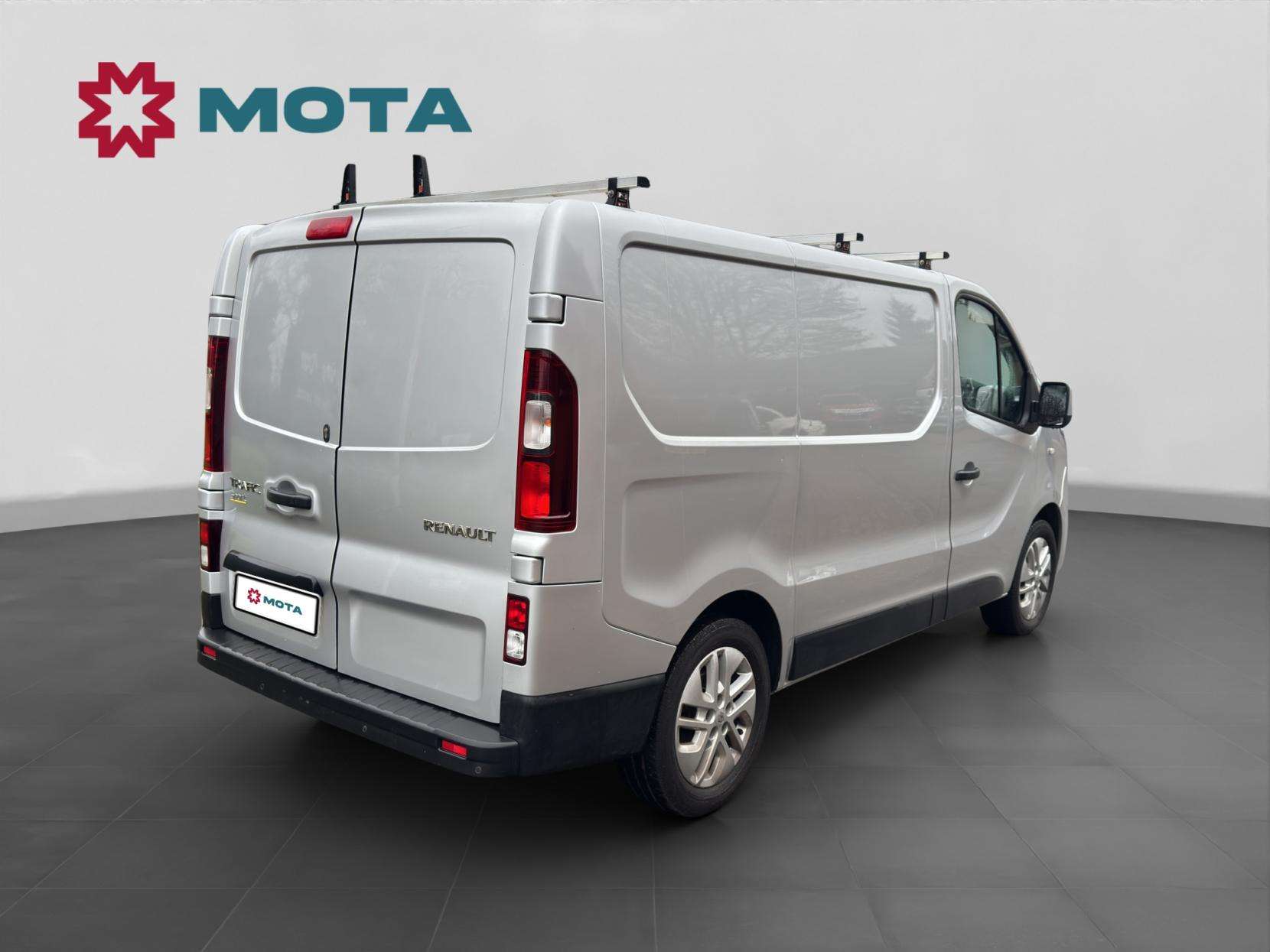 A 2017 RENAULT TRAFIC 1.6 dCi 27 Sport Nav Panel Van 5dr Diesel Manual SWB Standard Roof Euro 6 (120 ps) A 2017 RENAULT TRAFIC 1.6 dCi 27 Sport Nav Panel Van 5dr Diesel Manual SWB Standard Roof Euro 6 (120 ps)