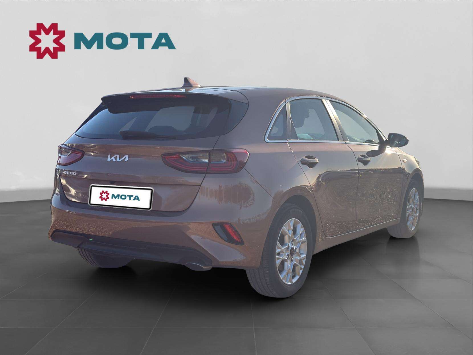 A 2022 KIA CEED 1.6 CRDi MHEV 2 Hatchback 5dr Diesel Hybrid Manual Euro 6 (s/s) (134 bhp) A 2022 KIA CEED 1.6 CRDi MHEV 2 Hatchback 5dr Diesel Hybrid Manual Euro 6 (s/s) (134 bhp)