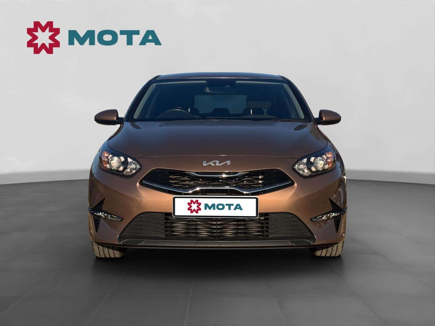 A 2022 KIA CEED 1.6 CRDi MHEV 2 Hatchback 5dr Diesel Hybrid Manual Euro 6 (s/s) (134 bhp) A 2022 KIA CEED 1.6 CRDi MHEV 2 Hatchback 5dr Diesel Hybrid Manual Euro 6 (s/s) (134 bhp)