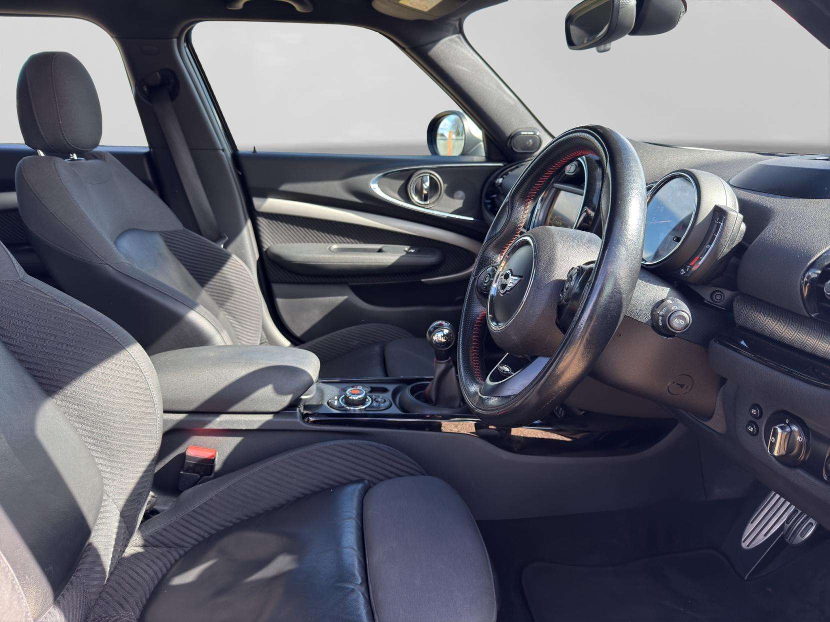 2018 MINI CLUBMAN 2018 MINI CLUBMAN