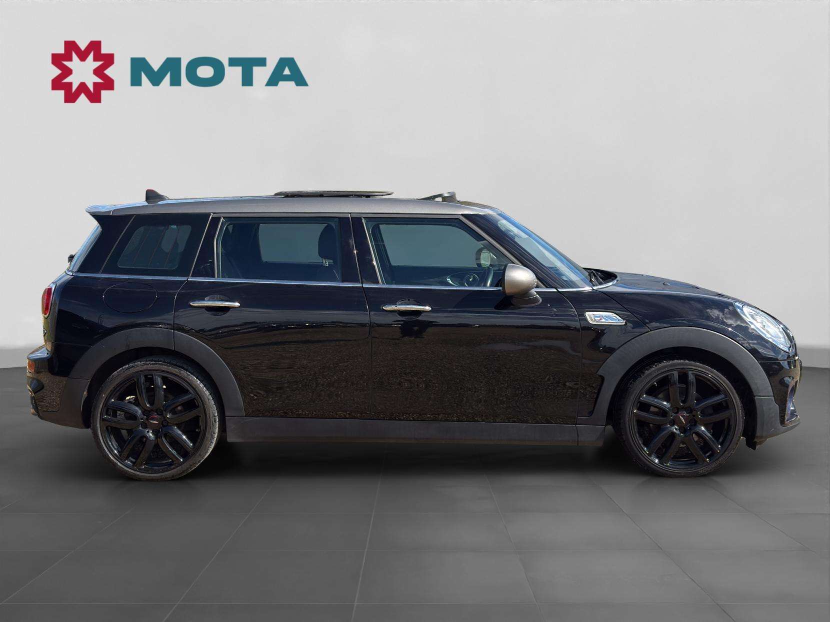 A 2018 MINI CLUBMAN 2.0 Cooper SD Estate 6dr Diesel Manual Euro 6 (s/s) (190 ps) A 2018 MINI CLUBMAN 2.0 Cooper SD Estate 6dr Diesel Manual Euro 6 (s/s) (190 ps)