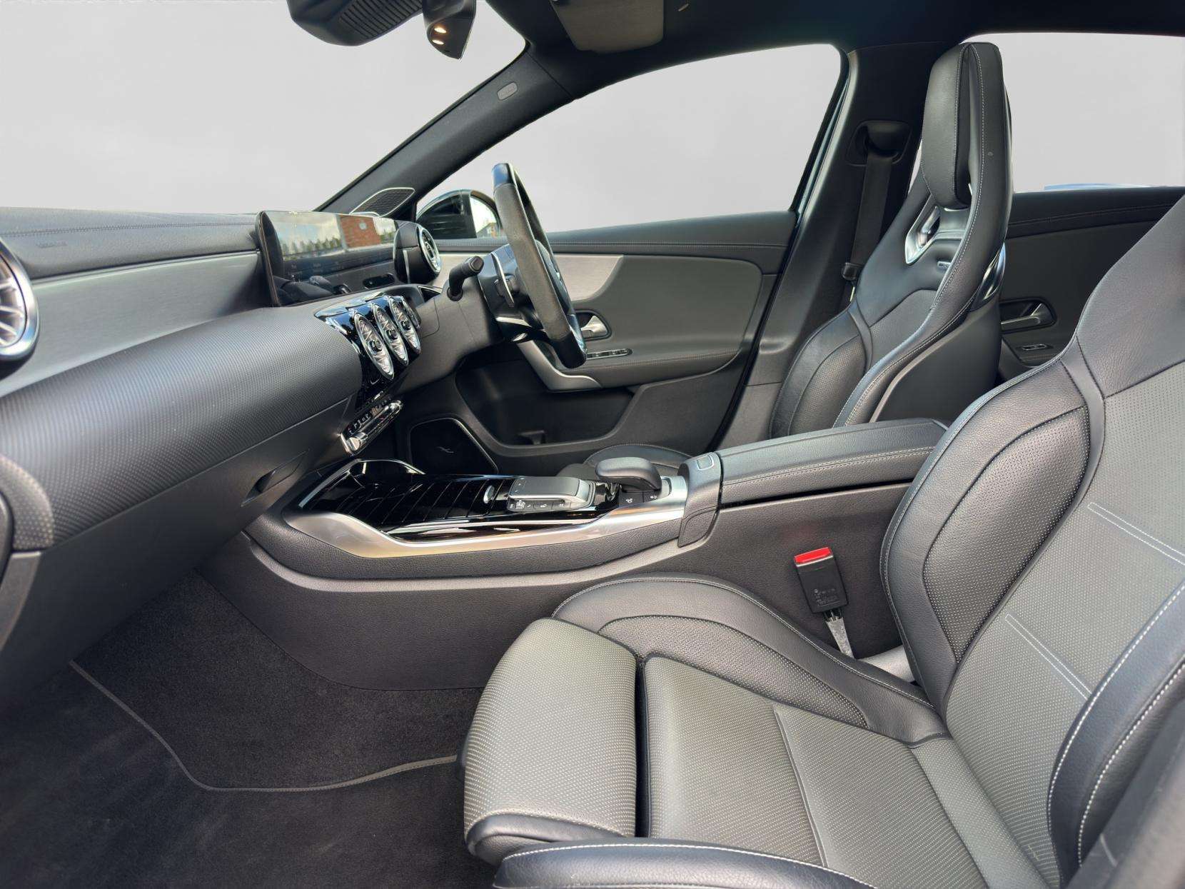 2021 MERCEDES-BENZ A CLASS 2021 MERCEDES-BENZ A CLASS