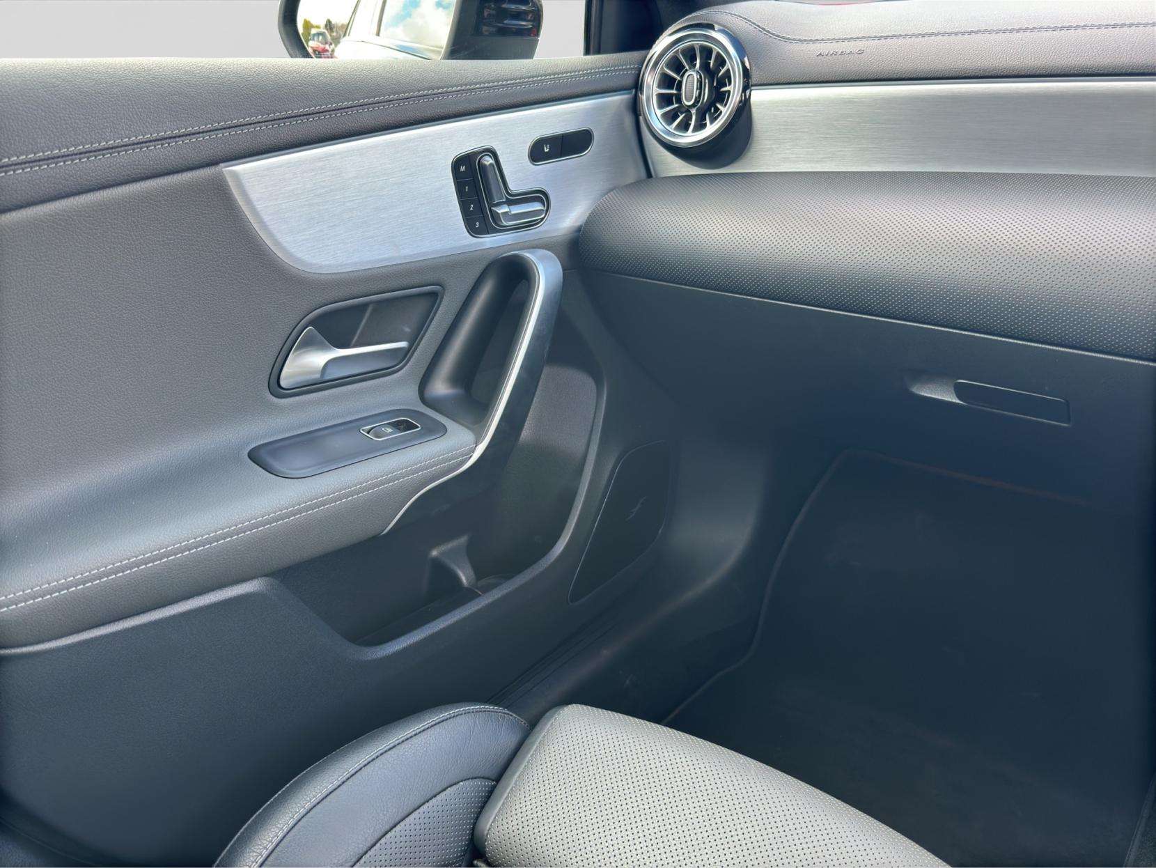 2021 MERCEDES-BENZ A CLASS 2021 MERCEDES-BENZ A CLASS