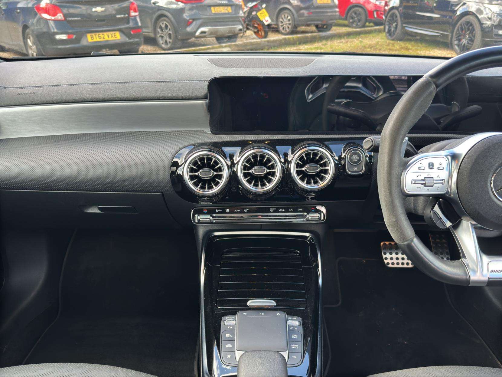 2021 MERCEDES-BENZ A CLASS 2021 MERCEDES-BENZ A CLASS