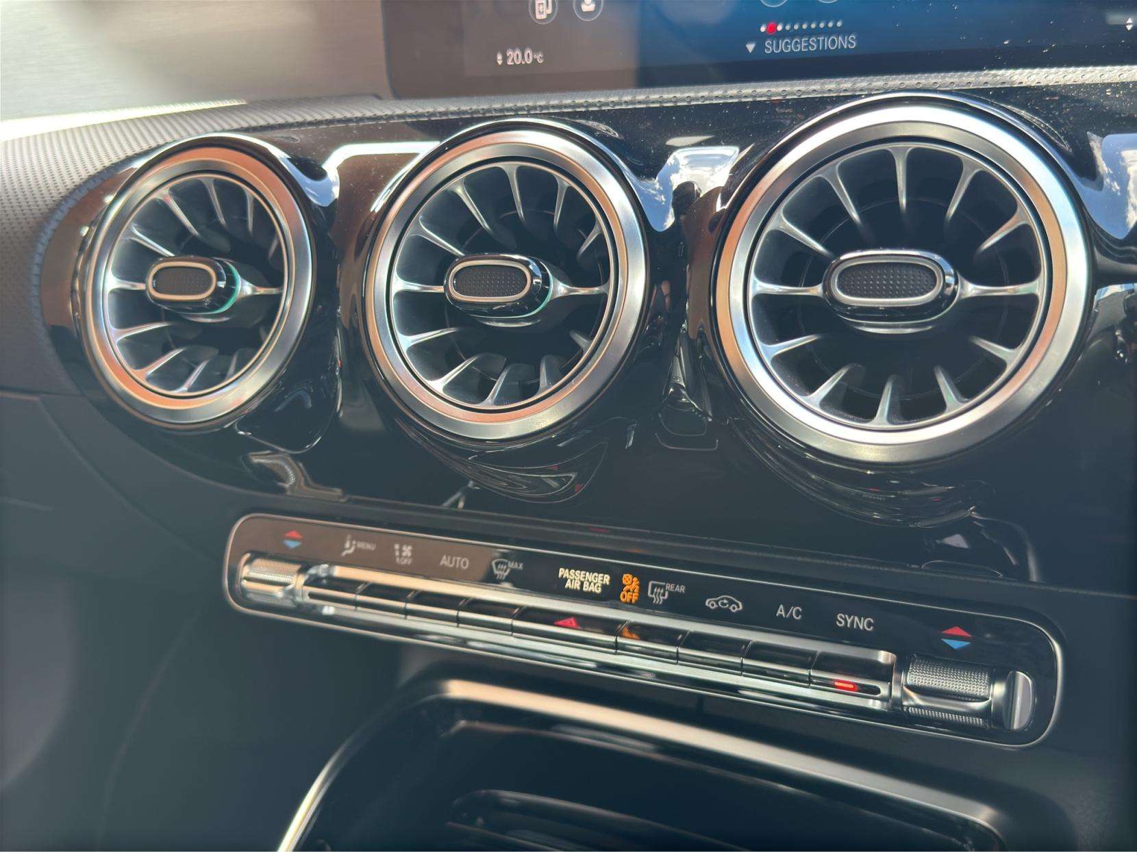 2021 MERCEDES-BENZ A CLASS 2021 MERCEDES-BENZ A CLASS