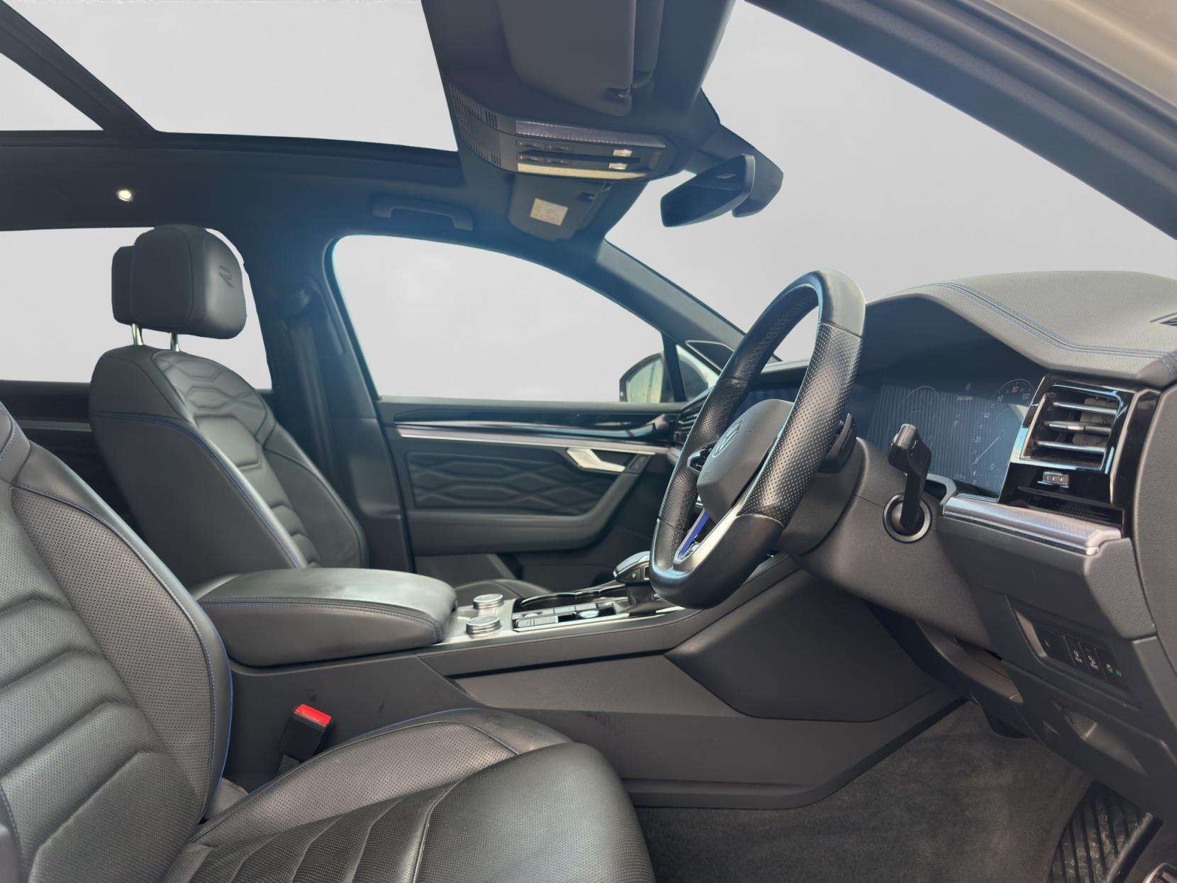 2023 VOLKSWAGEN TOUAREG 2023 VOLKSWAGEN TOUAREG