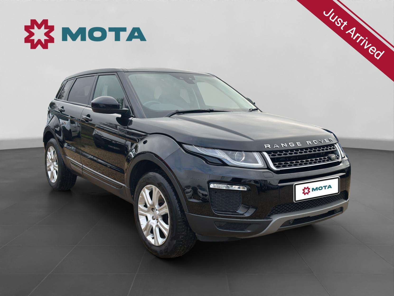 A 2018 LAND ROVER RANGE ROVER EVOQUE 2.0 eD4 SE Tech SUV 5dr Diesel Manual FWD Euro 6 (s/s) (150 ps) A 2018 LAND ROVER RANGE ROVER EVOQUE 2.0 eD4 SE Tech SUV 5dr Diesel Manual FWD Euro 6 (s/s) (150 ps)