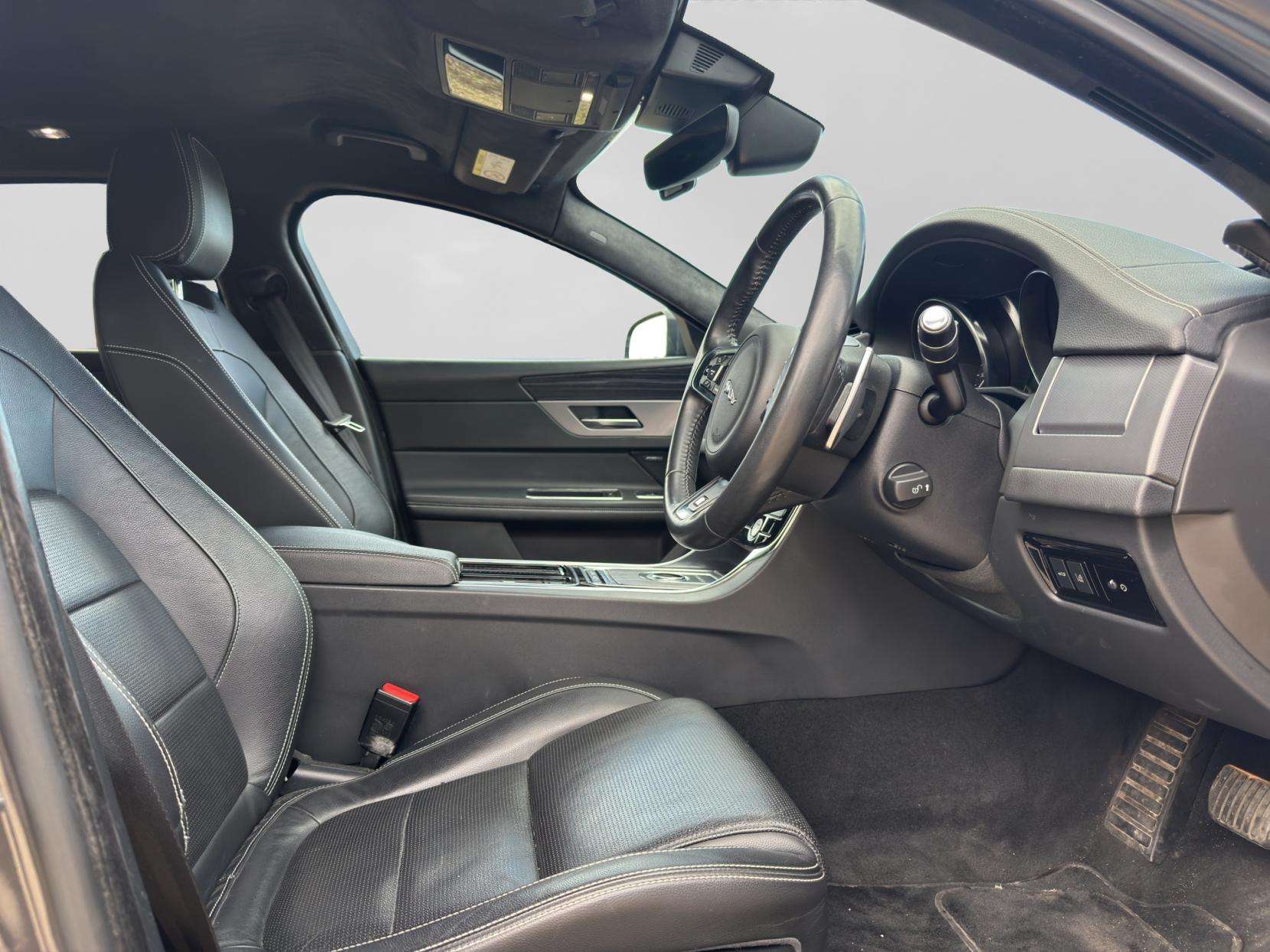2019 JAGUAR XF 2019 JAGUAR XF