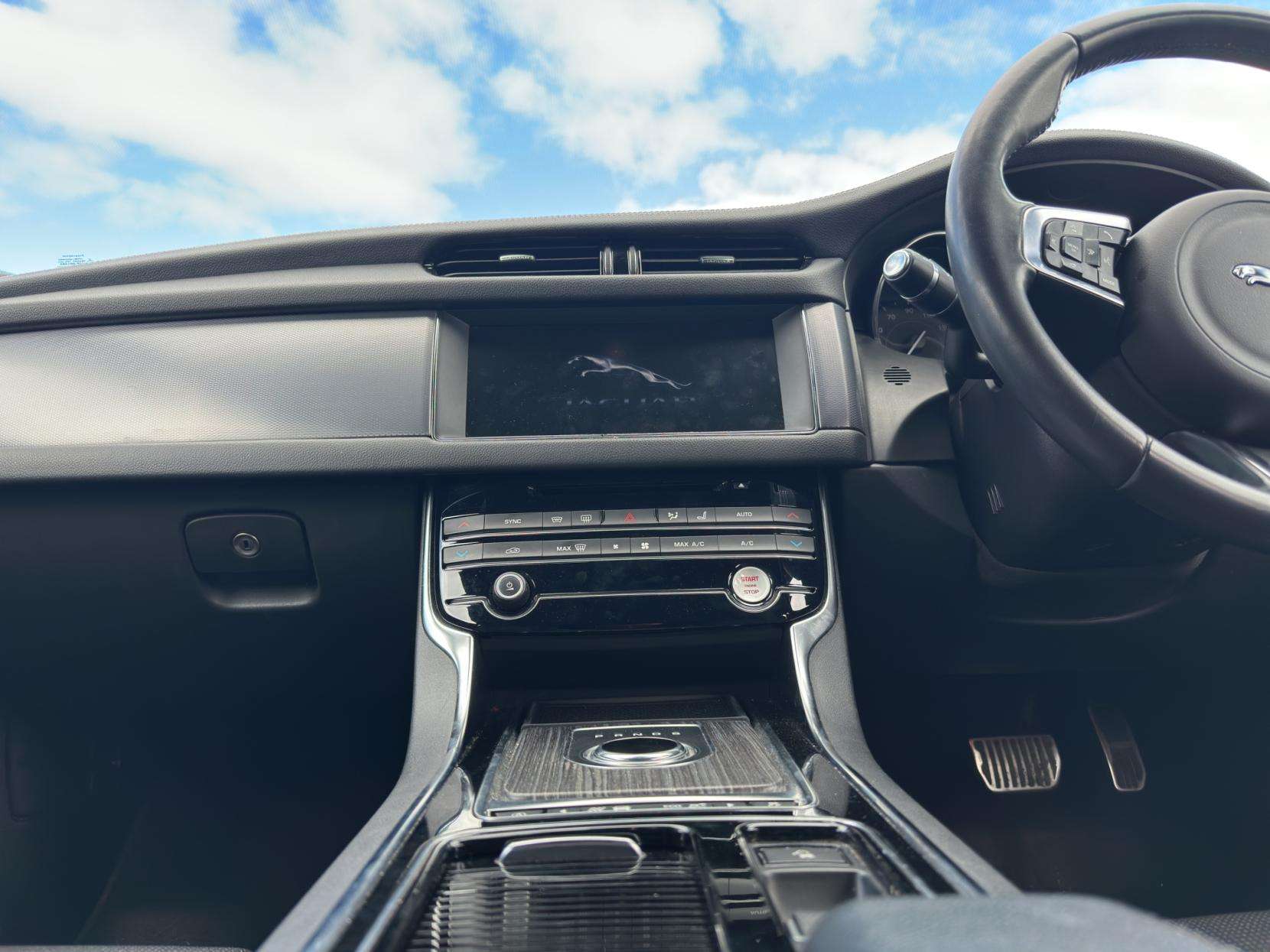 2019 JAGUAR XF 2019 JAGUAR XF