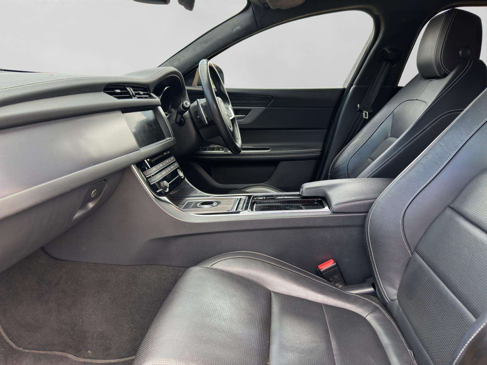 2019 JAGUAR XF 2019 JAGUAR XF