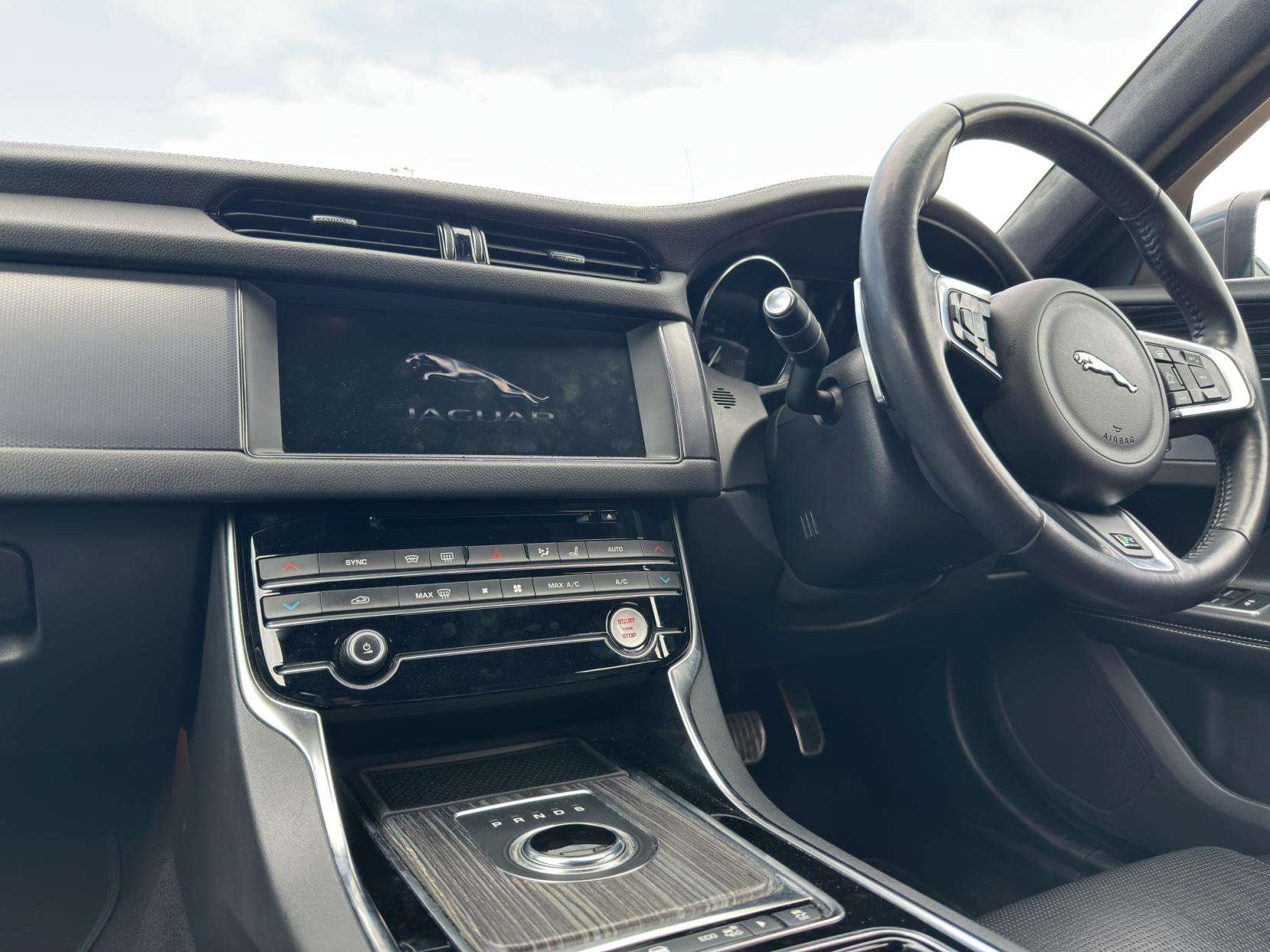 2019 JAGUAR XF 2019 JAGUAR XF