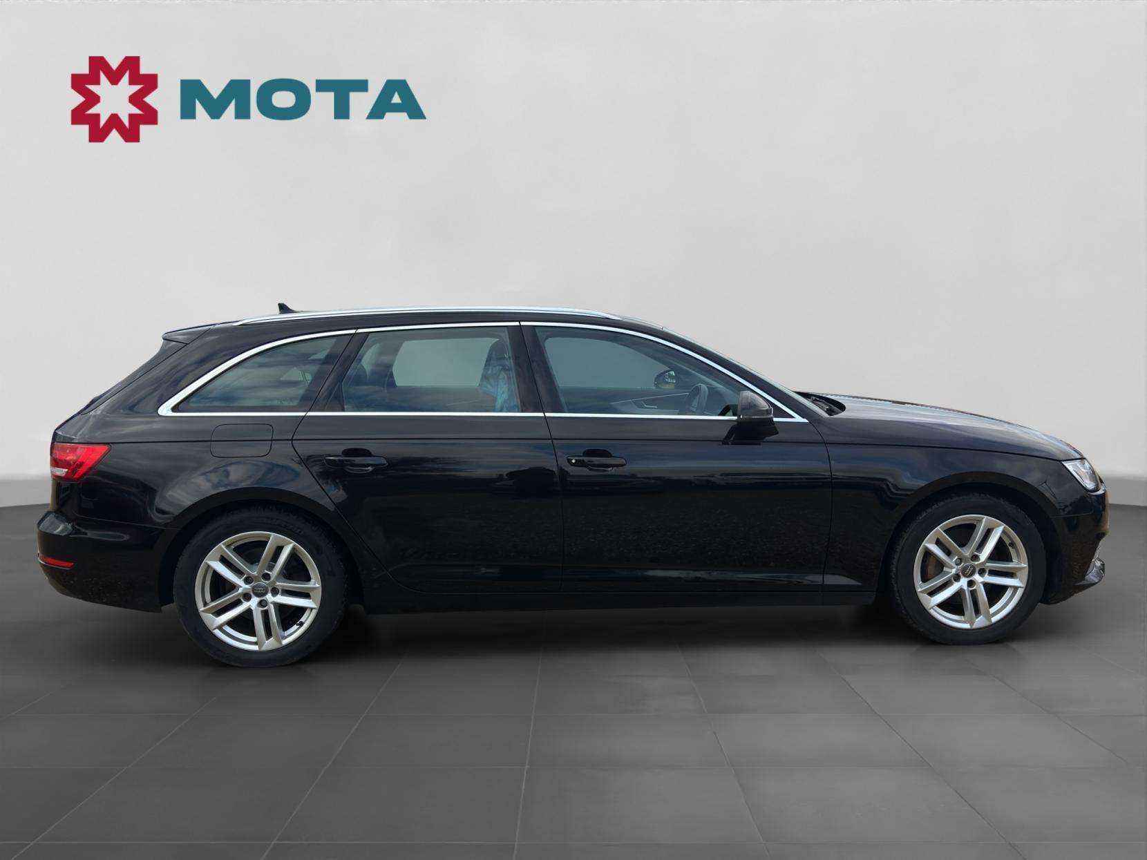 A 2016 AUDI A4 AVANT 2.0 TDI ultra Sport Estate 5dr Diesel Manual Euro 6 (s/s) (190 ps) A 2016 AUDI A4 AVANT 2.0 TDI ultra Sport Estate 5dr Diesel Manual Euro 6 (s/s) (190 ps)