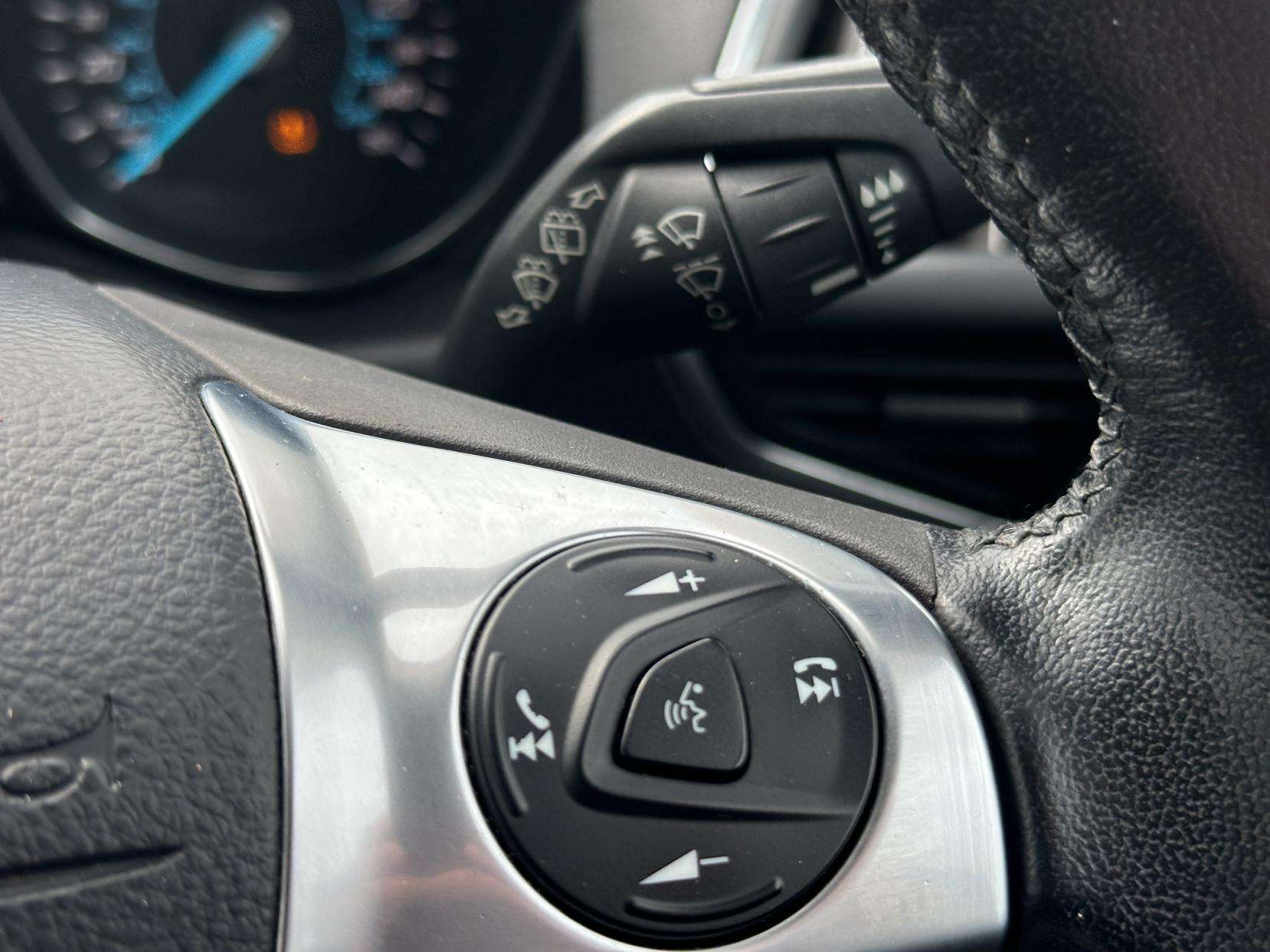 2015 FORD KUGA 2015 FORD KUGA