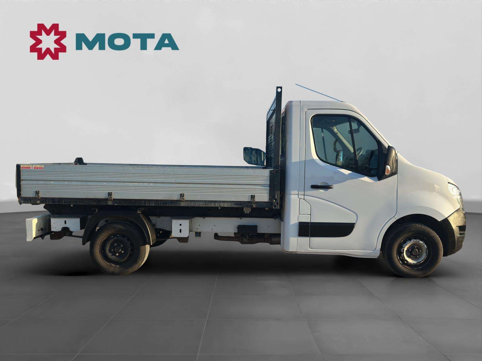 A 2019 NISSAN NV400 2.3 dCi 35 E Tipper 2dr Diesel Manual FWD L2 Euro 6 (130 ps) A 2019 NISSAN NV400 2.3 dCi 35 E Tipper 2dr Diesel Manual FWD L2 Euro 6 (130 ps)