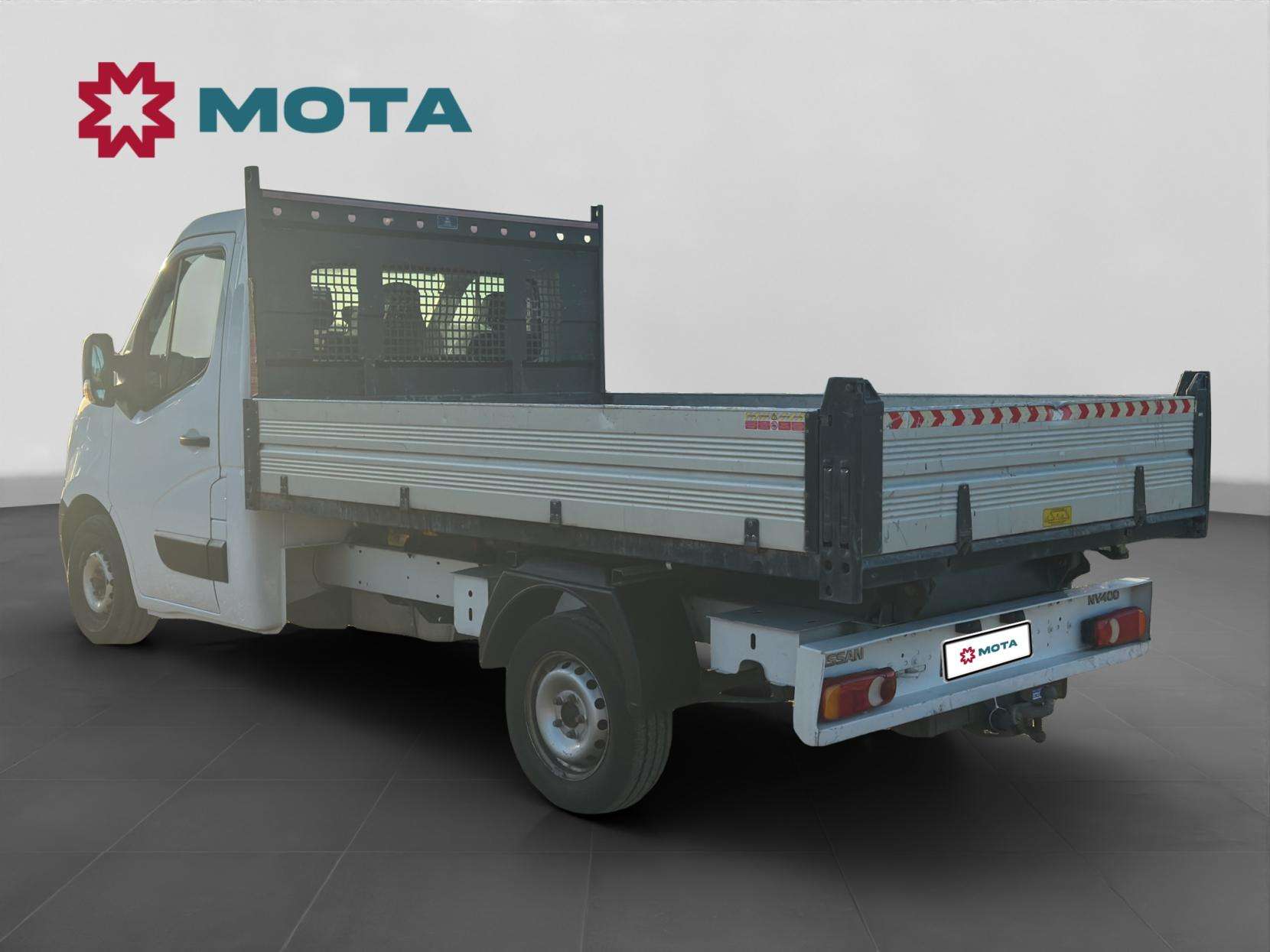 2019 NISSAN NV400 2019 NISSAN NV400