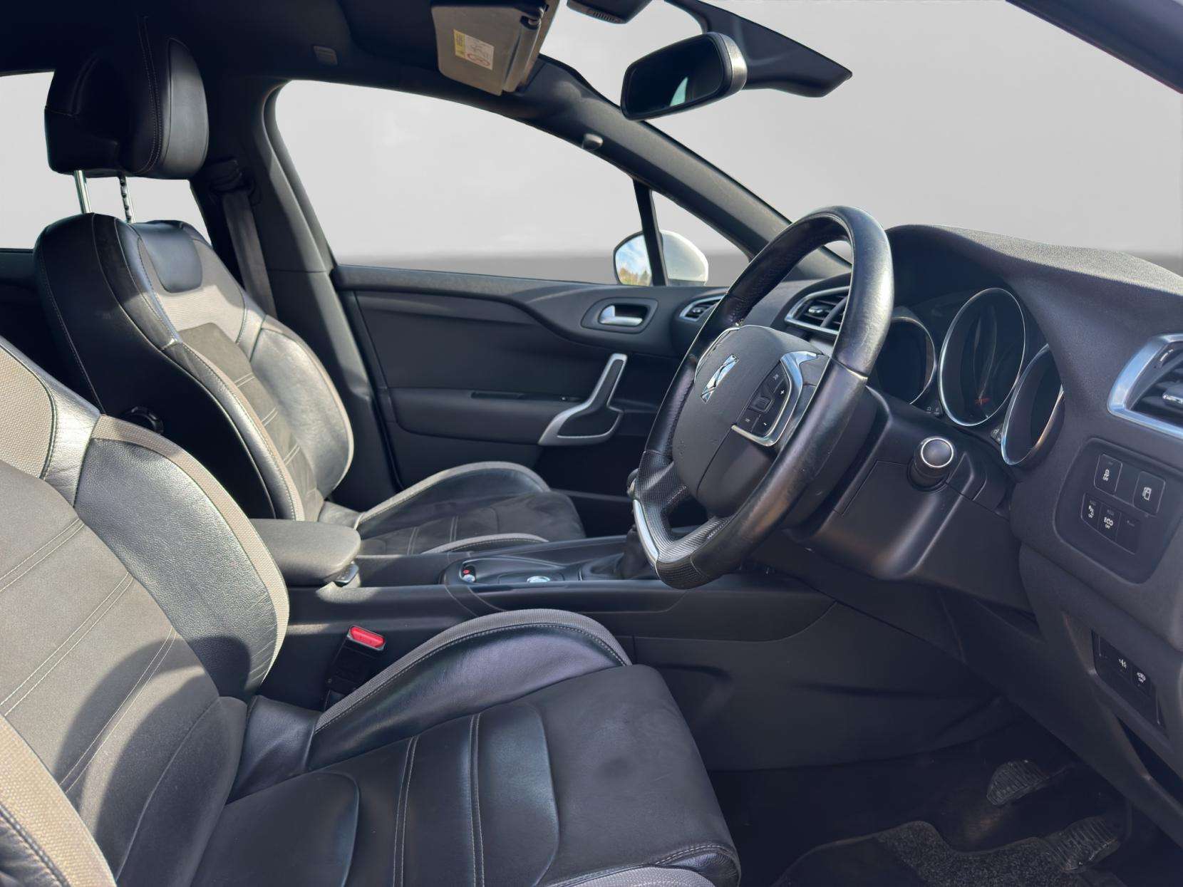 2016 DS AUTOMOBILES DS 4 2016 DS AUTOMOBILES DS 4