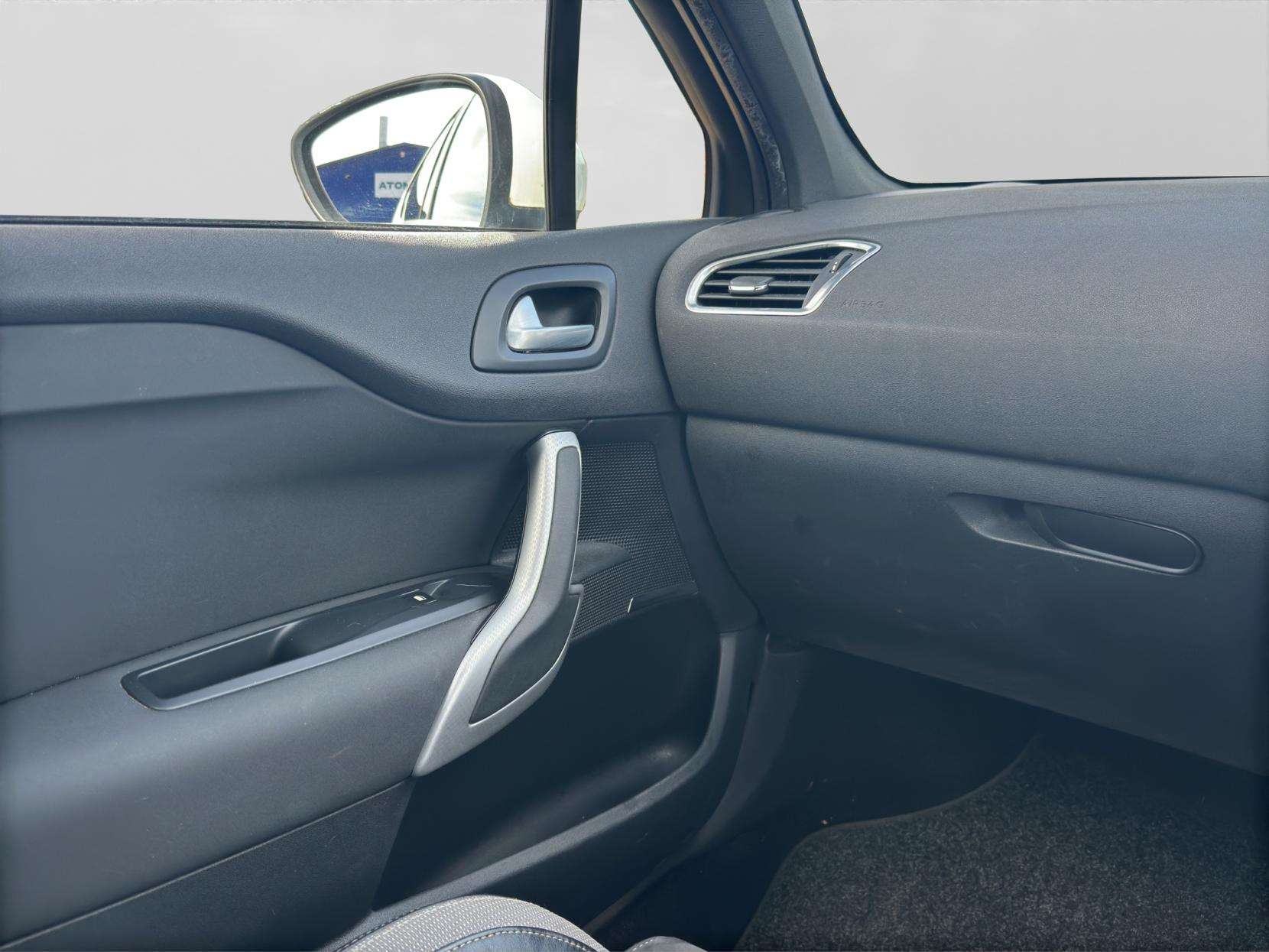 2016 DS AUTOMOBILES DS 4 2016 DS AUTOMOBILES DS 4