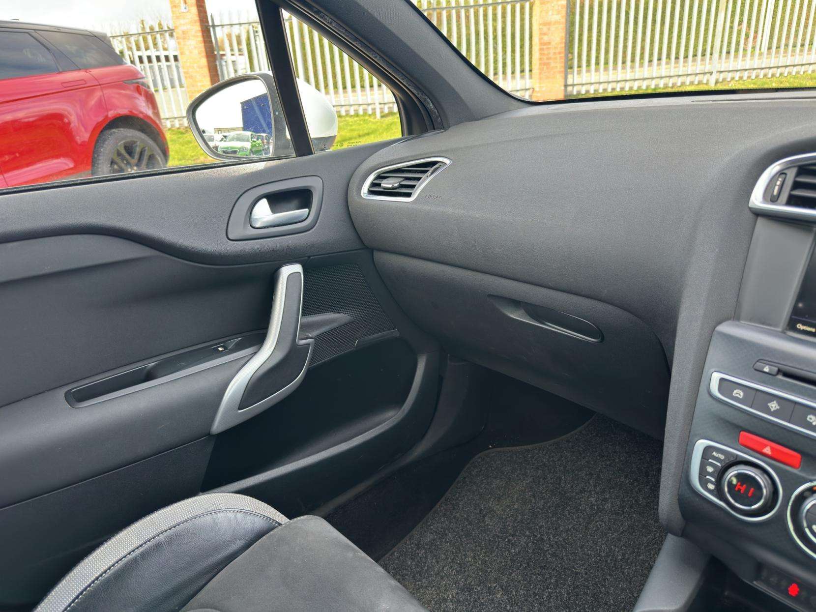 2016 DS AUTOMOBILES DS 4 2016 DS AUTOMOBILES DS 4